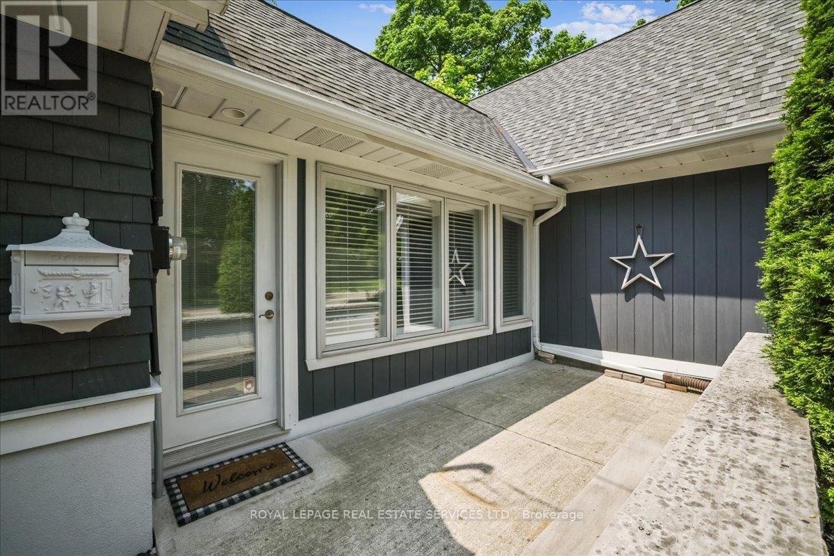 












382 TRAFALGAR ROAD

,
Oakville,




Ontario
L6J3H5


