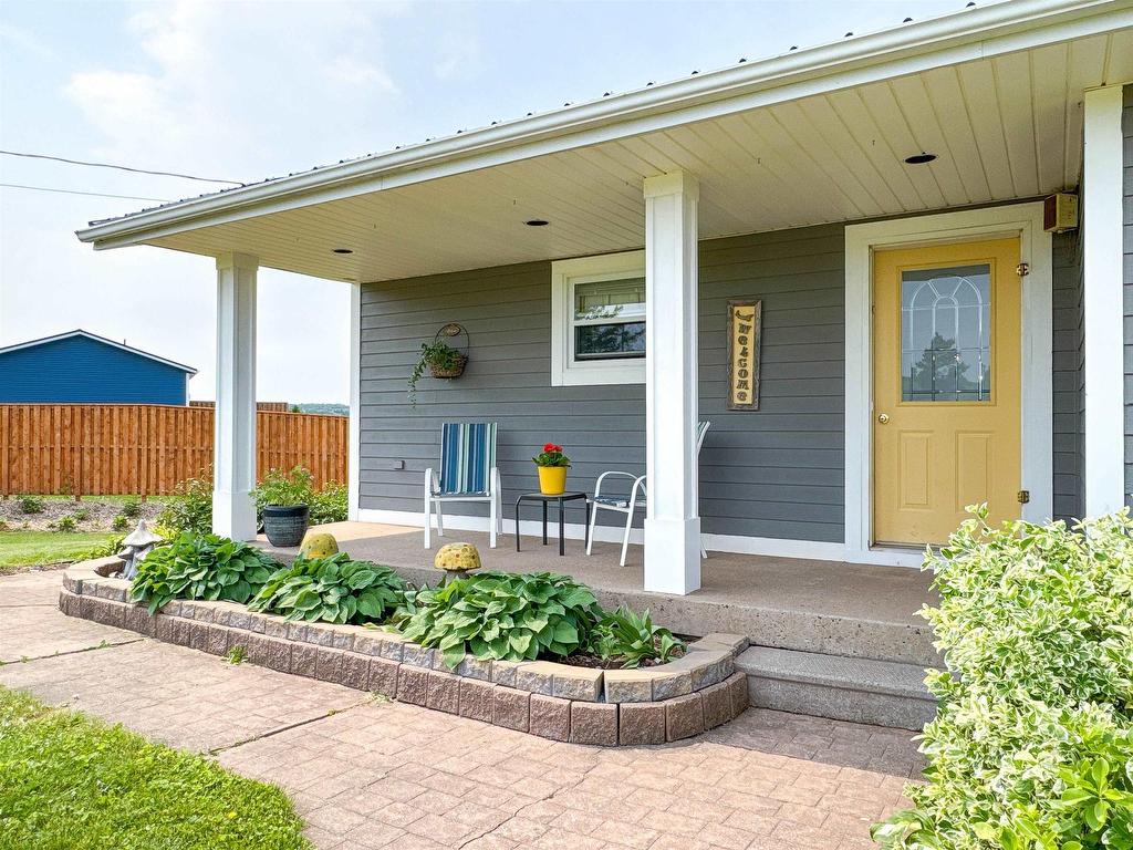 












288 Route 258

,
New Glasgow,




PE
C0A 1N0

