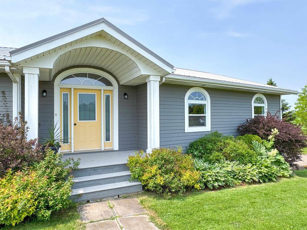 












288 Route 258

,
New Glasgow,




PE
C0A 1N0

