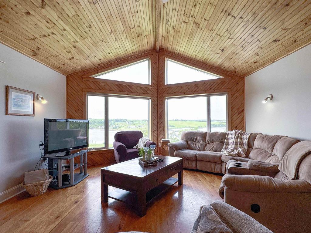 












288 Route 258

,
New Glasgow,




PE
C0A 1N0

