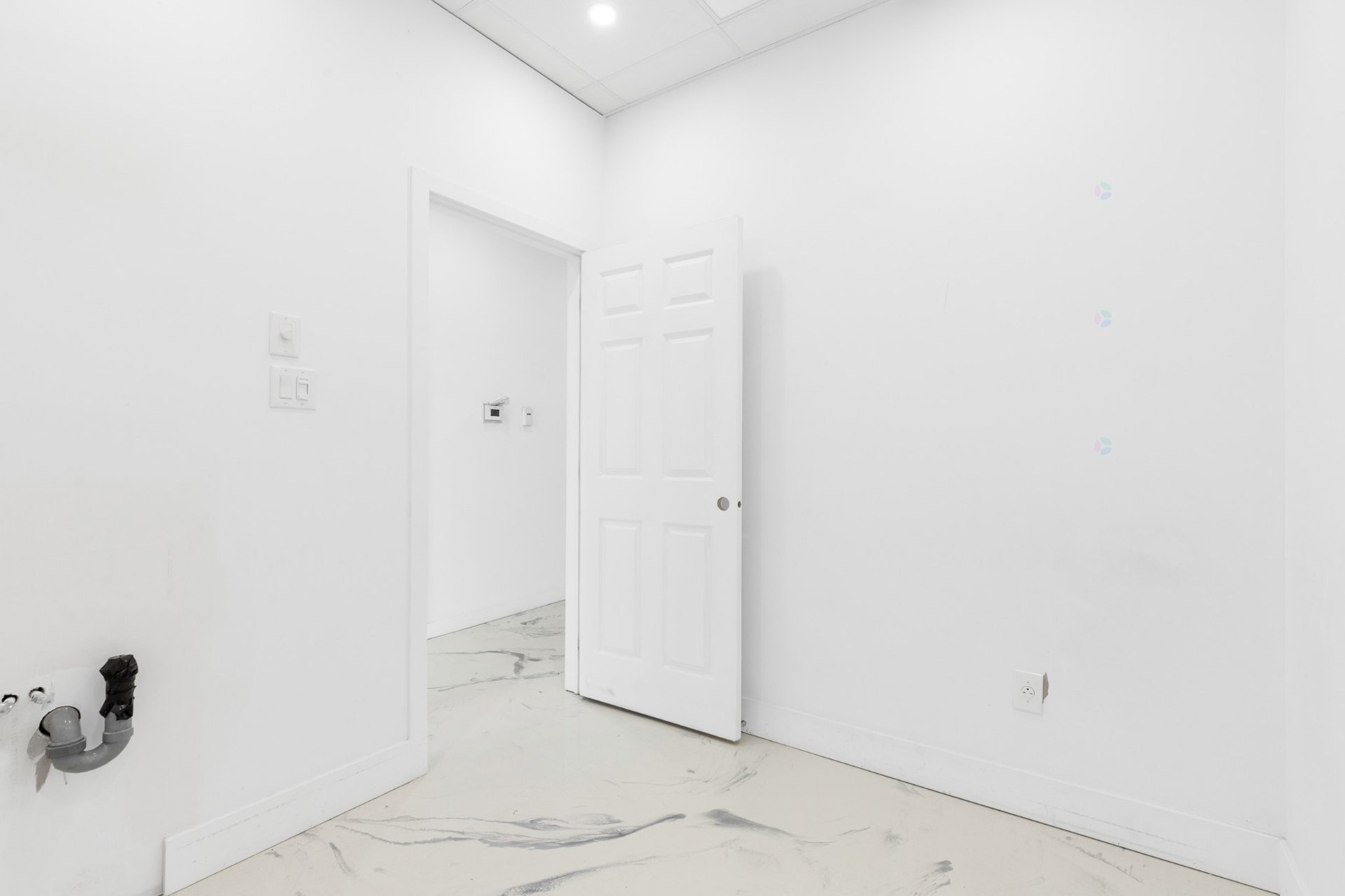 









B-30


Rue Émile-Despins

, 2,
Charlemagne,




QC
J5Z3S8

