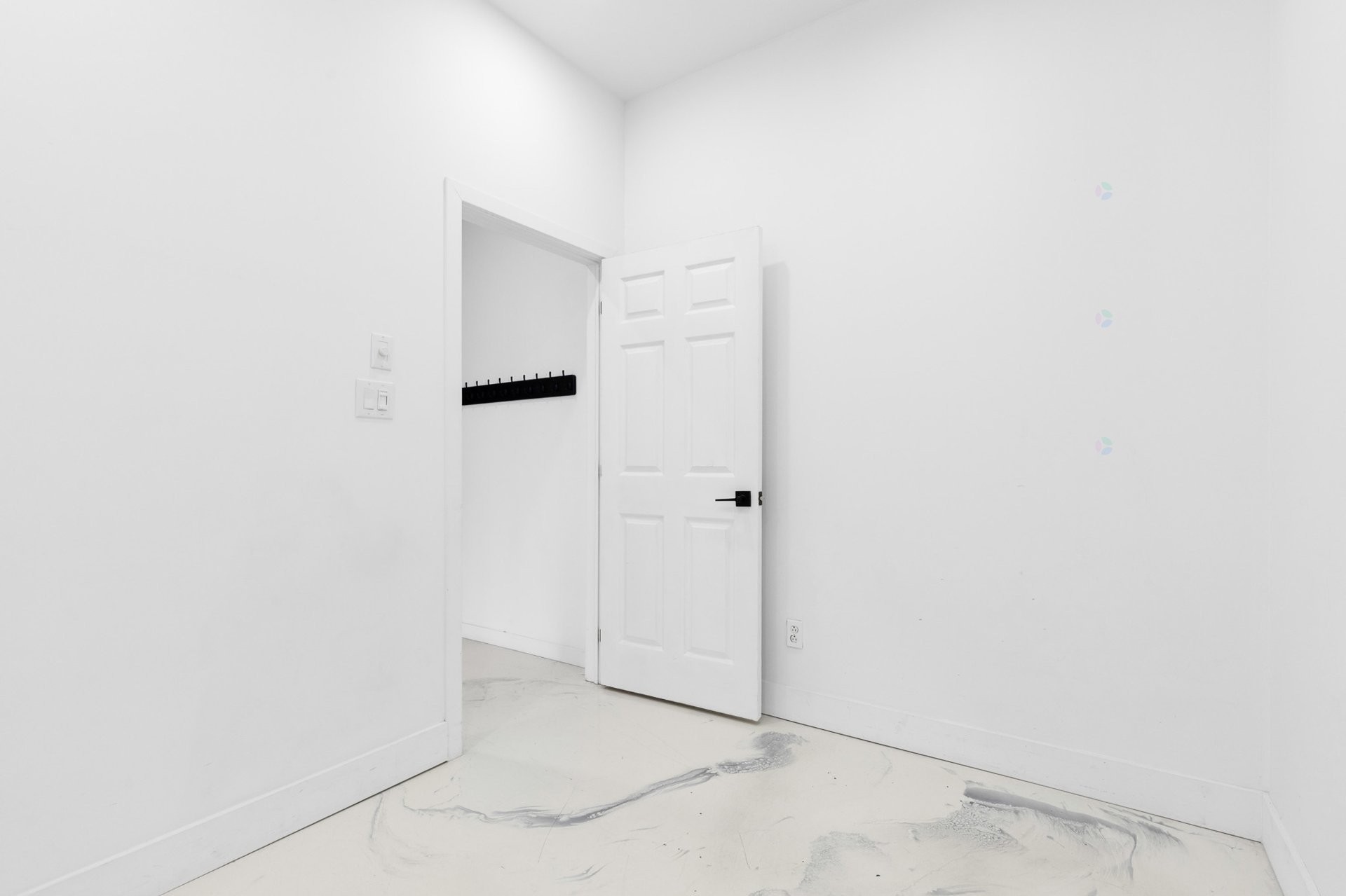 









B-30


Rue Émile-Despins

, 2,
Charlemagne,




QC
J5Z3S8

