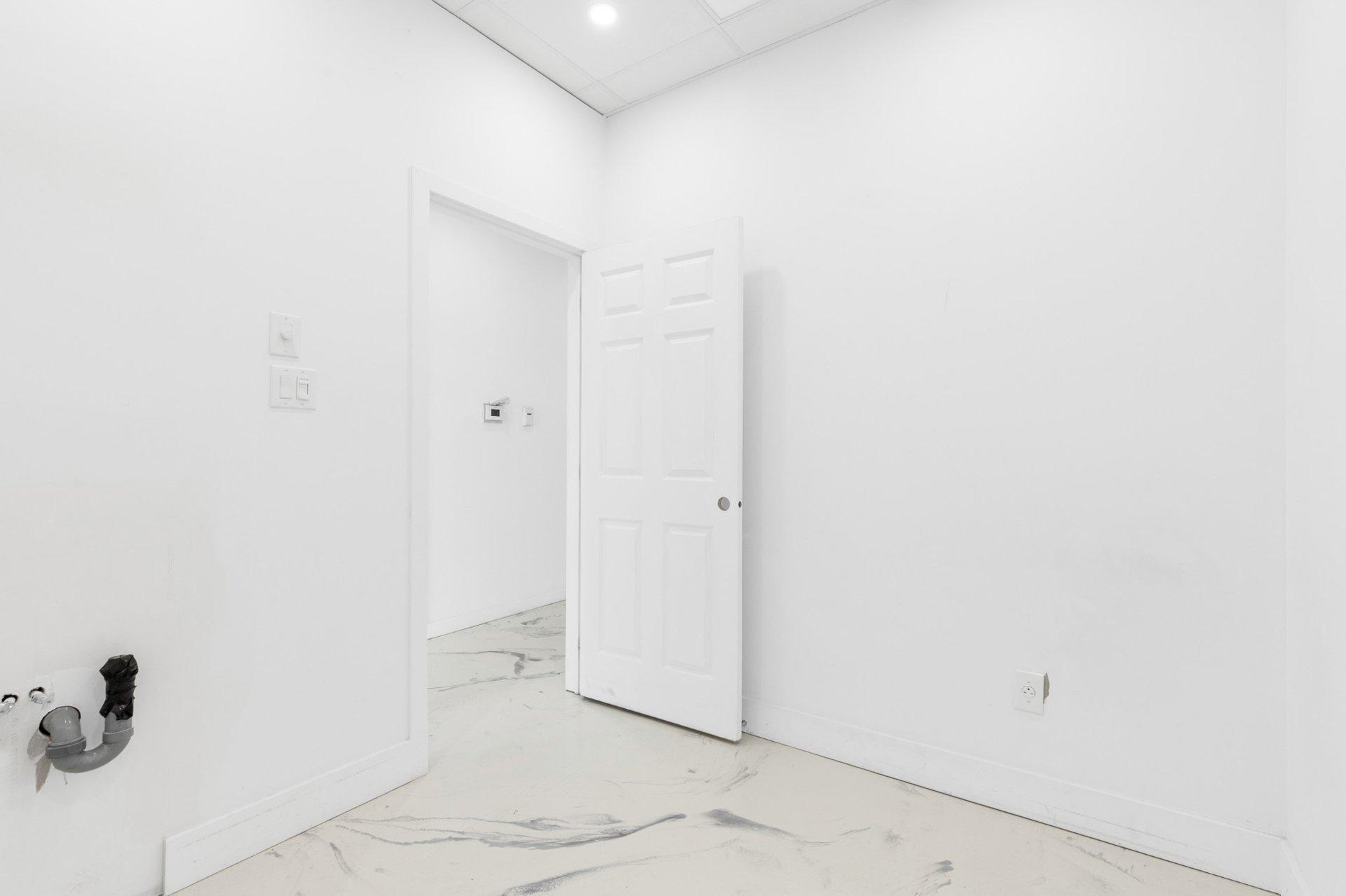 









B

 - 30A


Rue Émile-Despins

, 1,
Charlemagne,




QC
J5Z3S8

