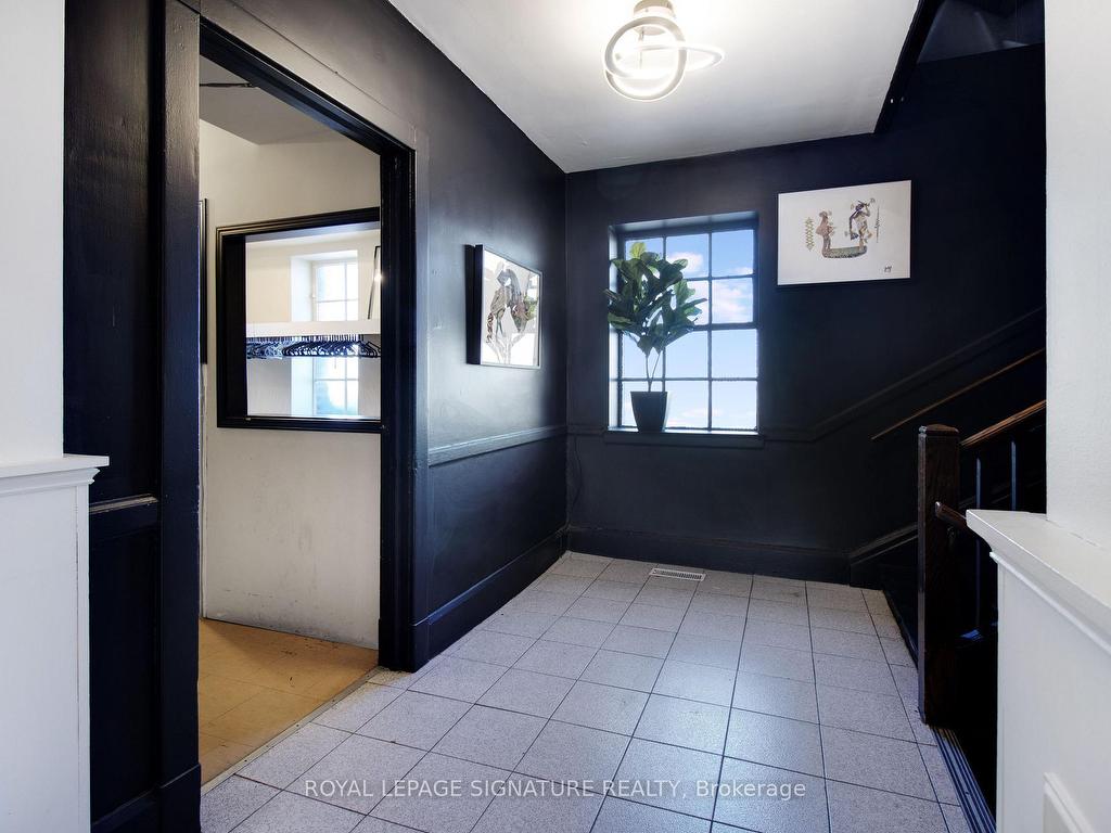 









15


CHISHOLM

Avenue,
Toronto,




ON
M4C 4V1

