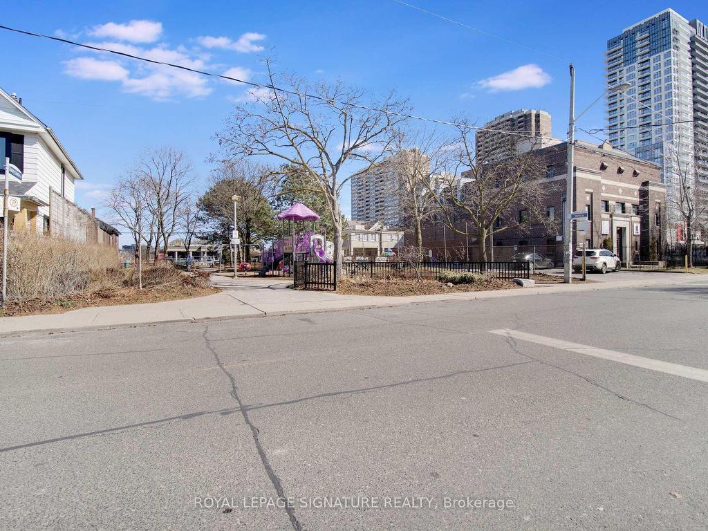 









15


CHISHOLM

Avenue,
Toronto,




ON
M4C 4V1

