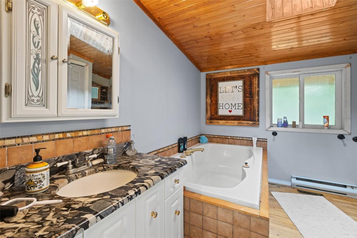 









3425


McKellar

Road,
West Kelowna,




BC
V4T 1W1

