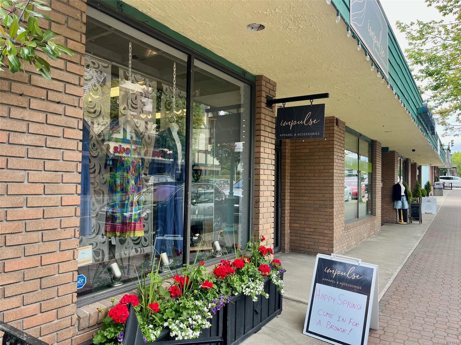









702


Memorial

Ave, C,
Qualicum Beach,




BC
V9K 1S8

