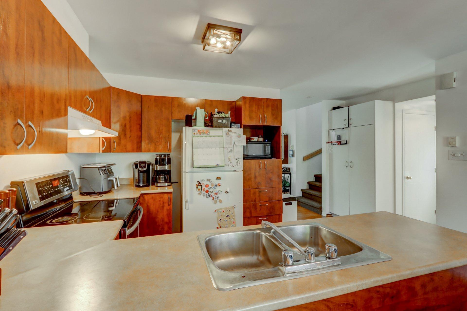 









2452

 - 2458


Rue Schulz

,
Saint-Jérôme,




QC
J7Y5B4

