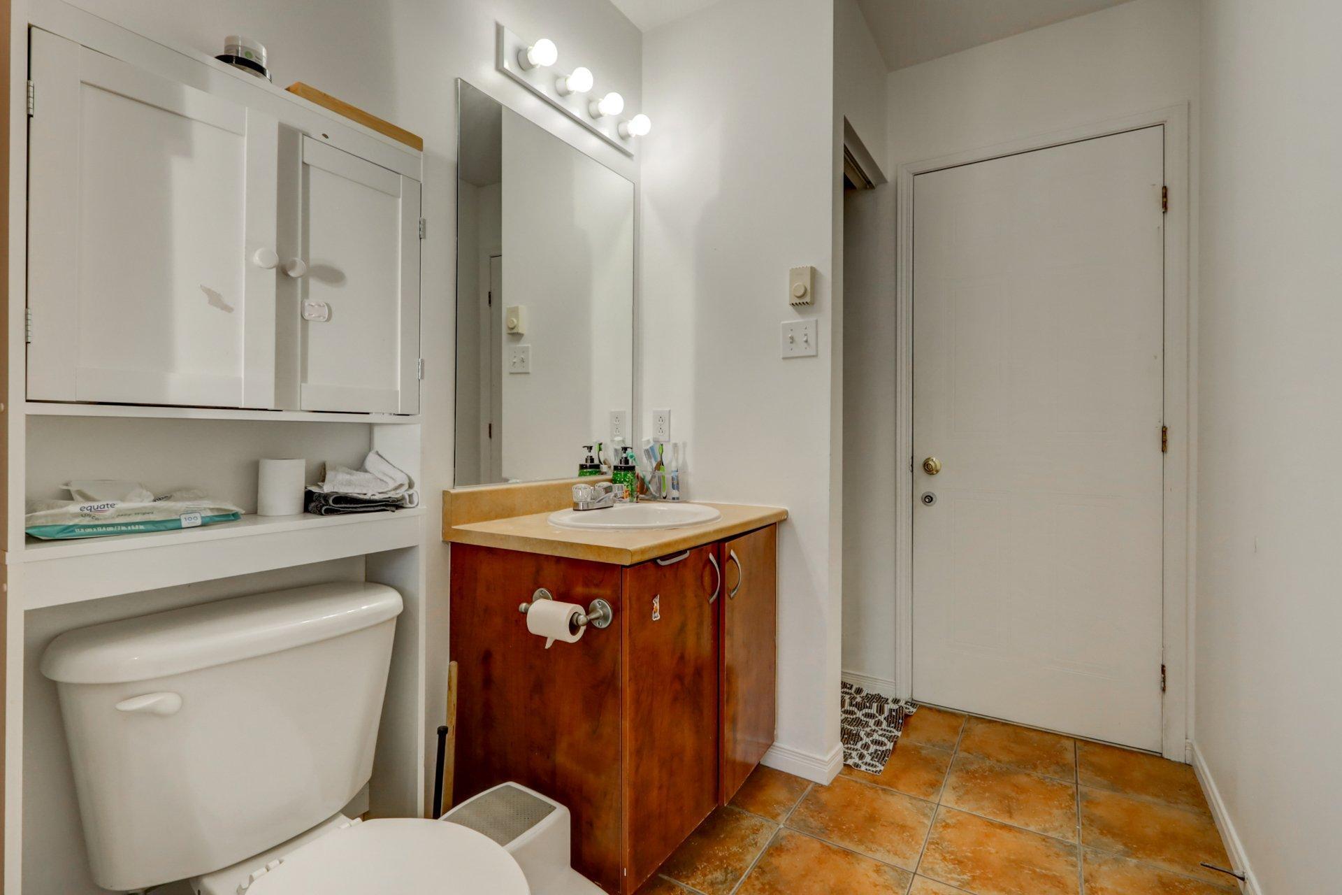 









2452

 - 2458


Rue Schulz

,
Saint-Jérôme,




QC
J7Y5B4

