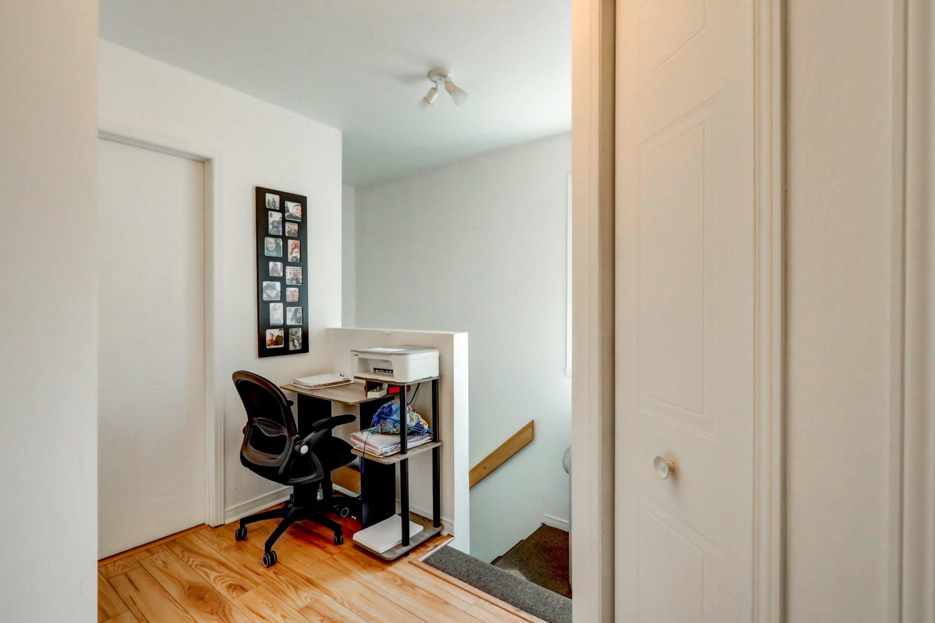 









2452

 - 2458


Rue Schulz

,
Saint-Jérôme,




QC
J7Y5B4

