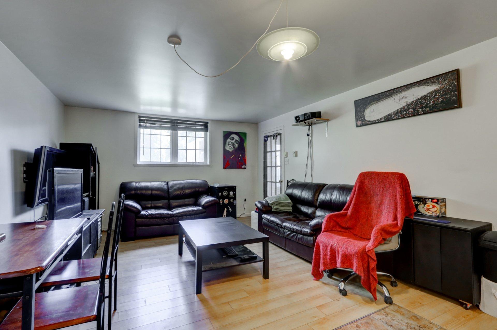 









2452

 - 2458


Rue Schulz

,
Saint-Jérôme,




QC
J7Y5B4

