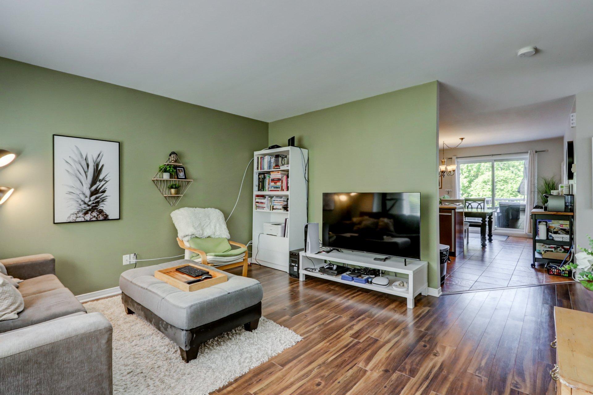 









2452

 - 2458


Rue Schulz

,
Saint-Jérôme,




QC
J7Y5B4

