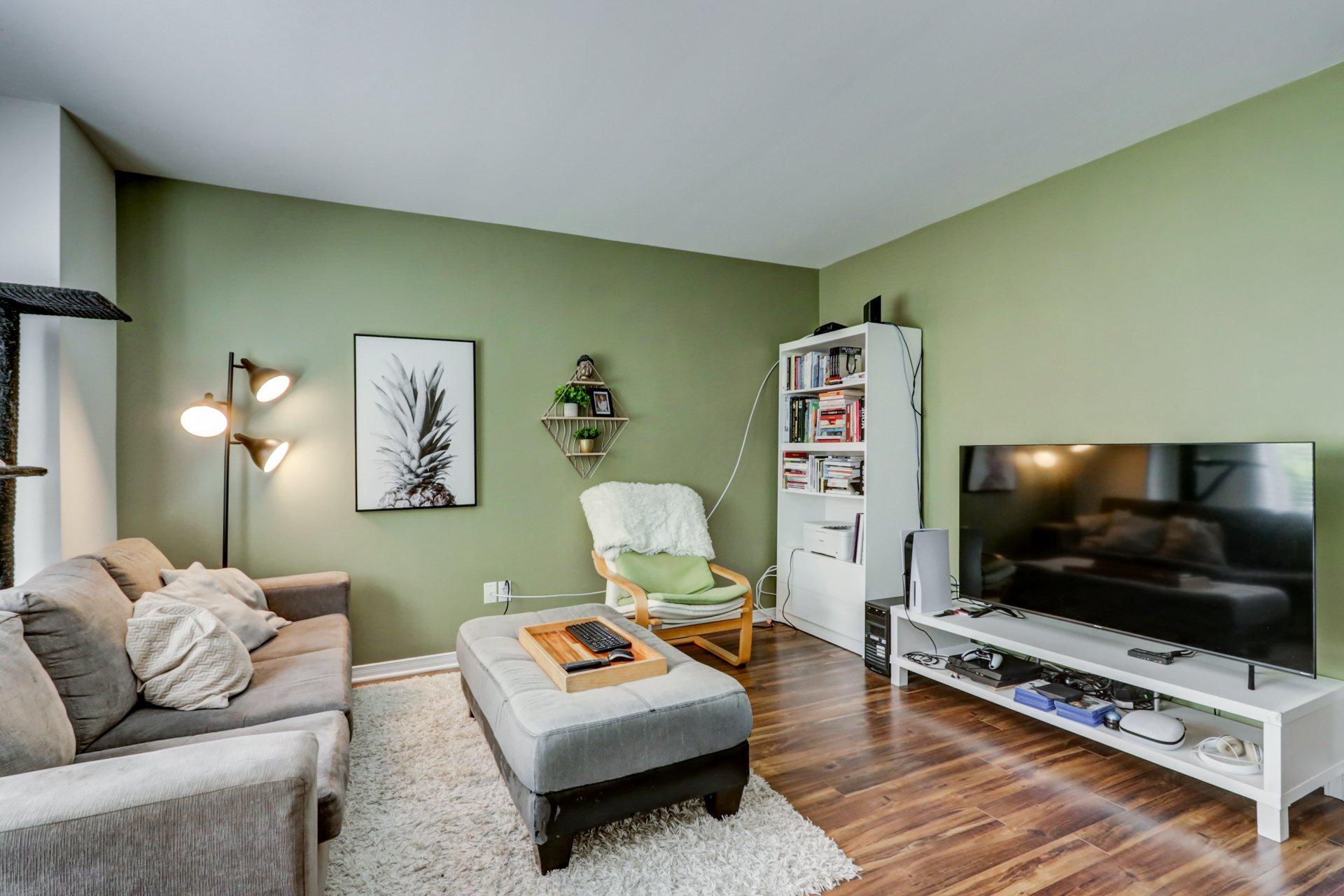 









2452

 - 2458


Rue Schulz

,
Saint-Jérôme,




QC
J7Y5B4

