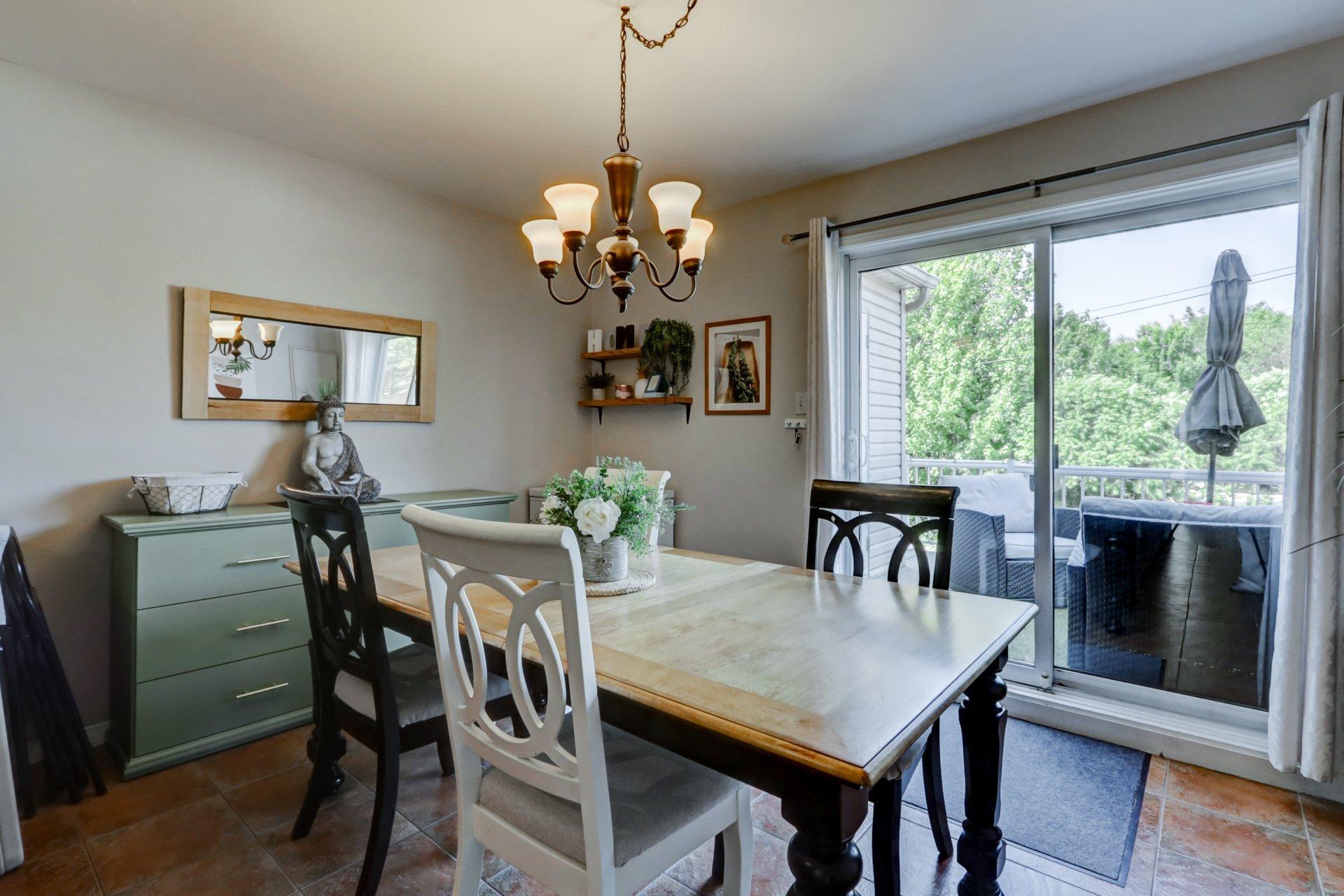 









2452

 - 2458


Rue Schulz

,
Saint-Jérôme,




QC
J7Y5B4

