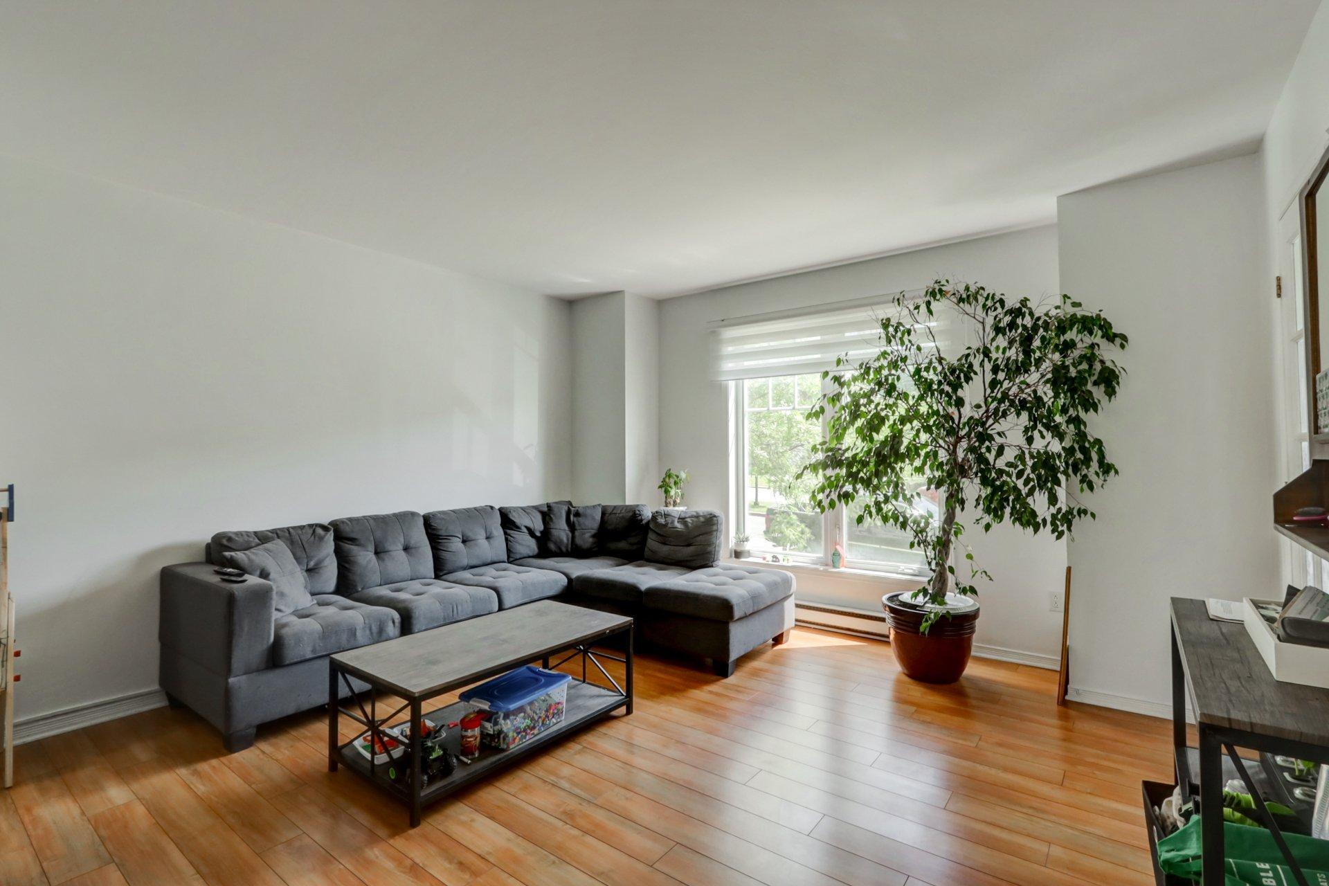 









2452

 - 2458


Rue Schulz

,
Saint-Jérôme,




QC
J7Y5B4

