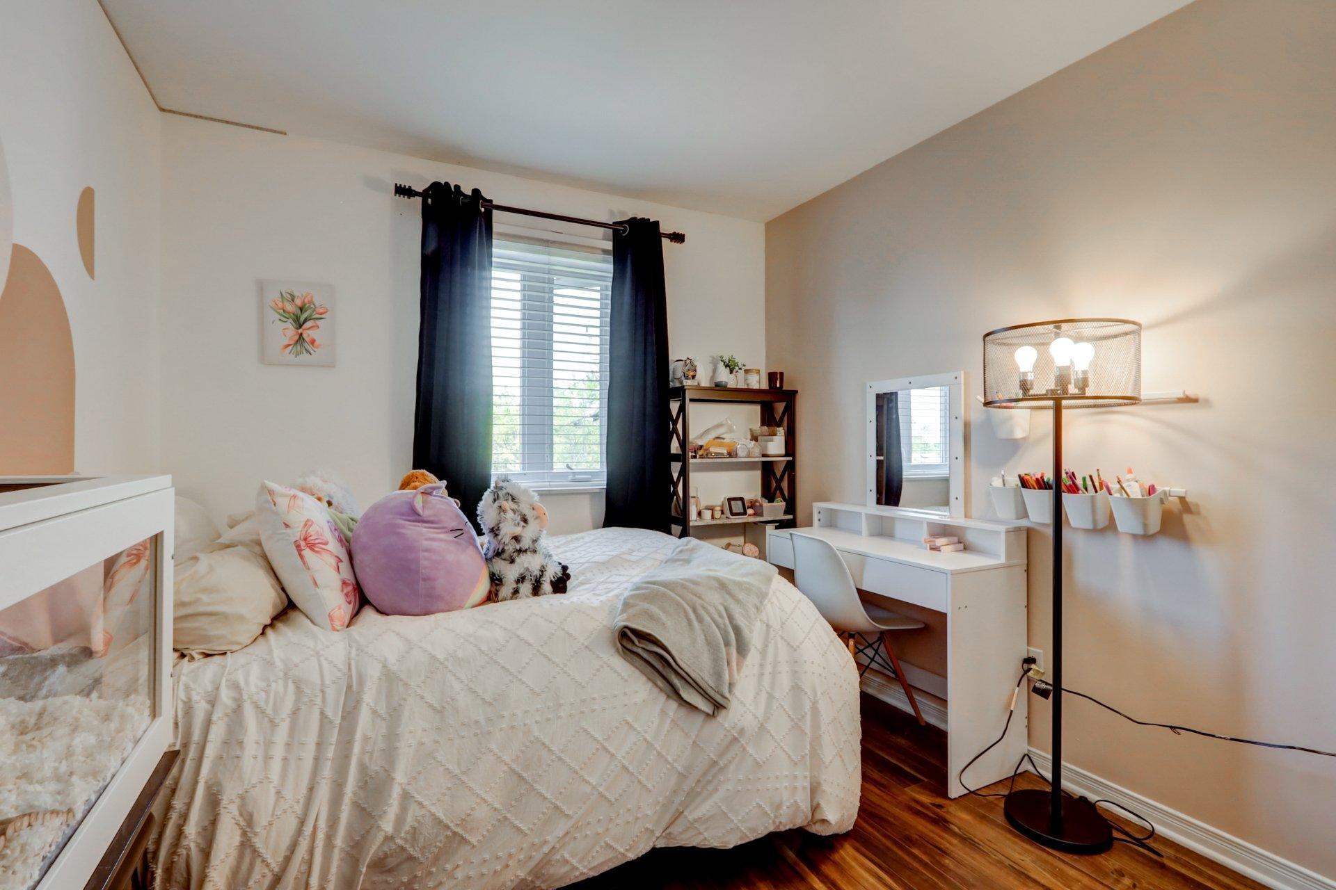 









2452

 - 2458


Rue Schulz

,
Saint-Jérôme,




QC
J7Y5B4

