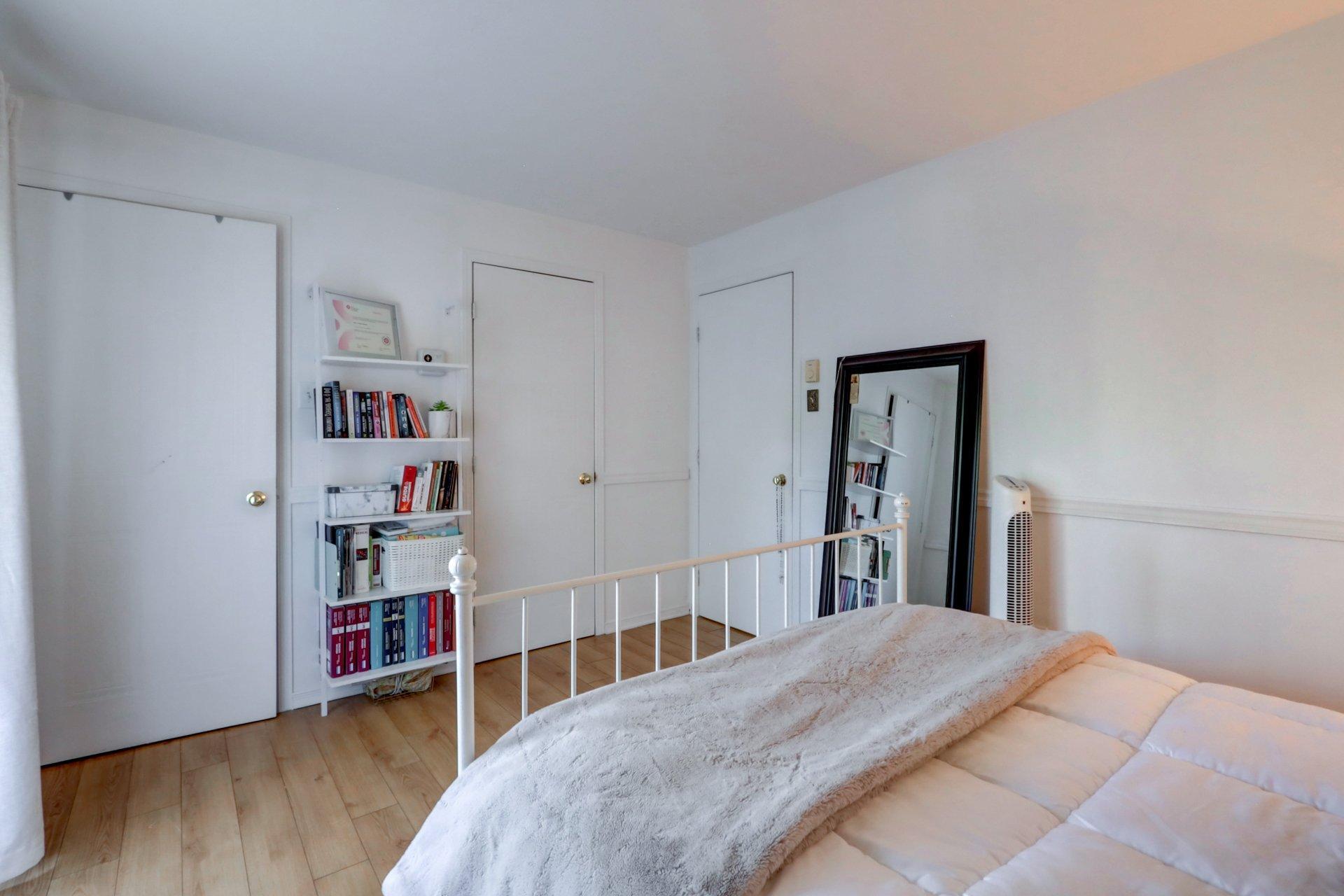









2452

 - 2458


Rue Schulz

,
Saint-Jérôme,




QC
J7Y5B4

