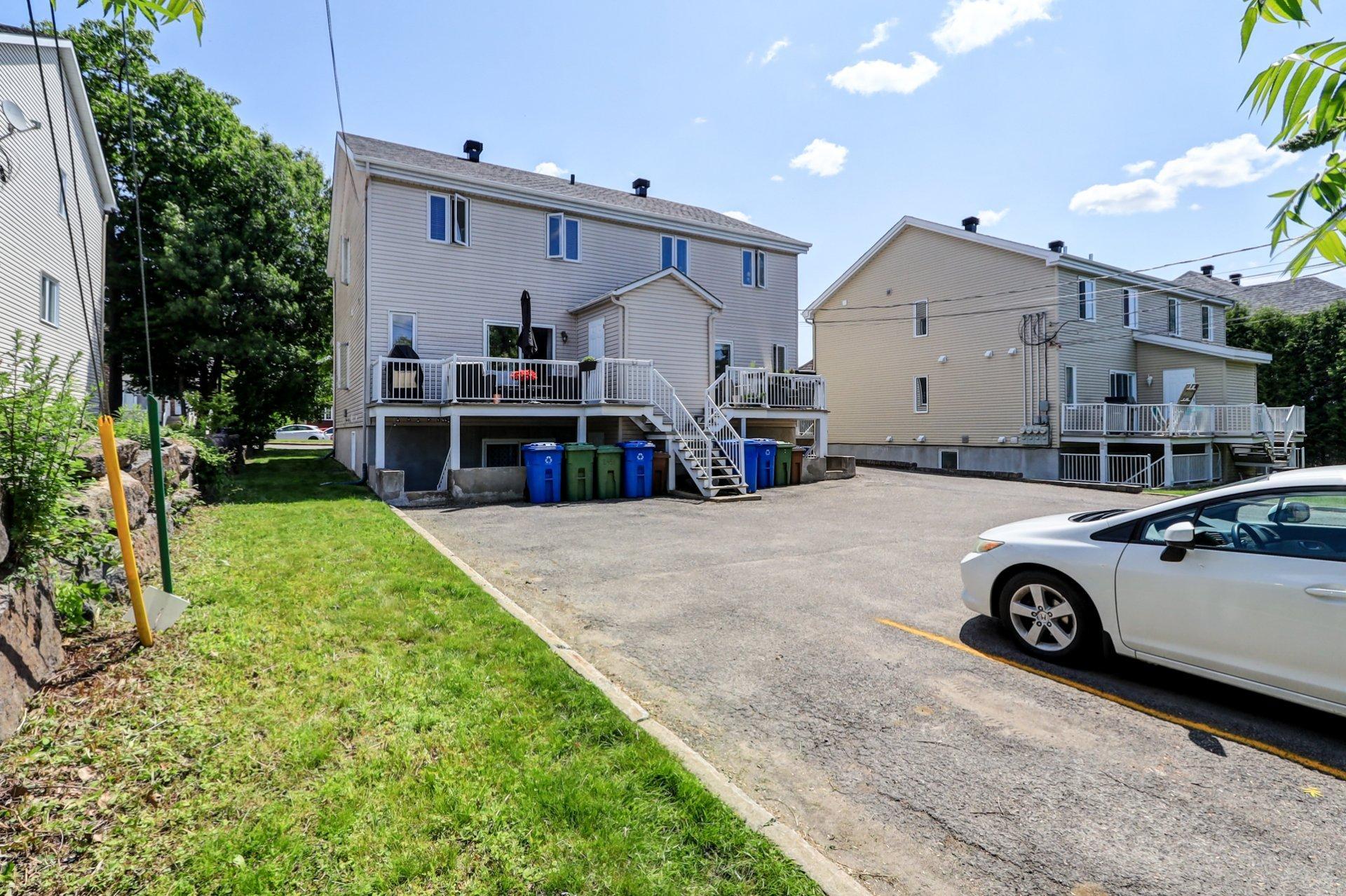 









2452

 - 2458


Rue Schulz

,
Saint-Jérôme,




QC
J7Y5B4

