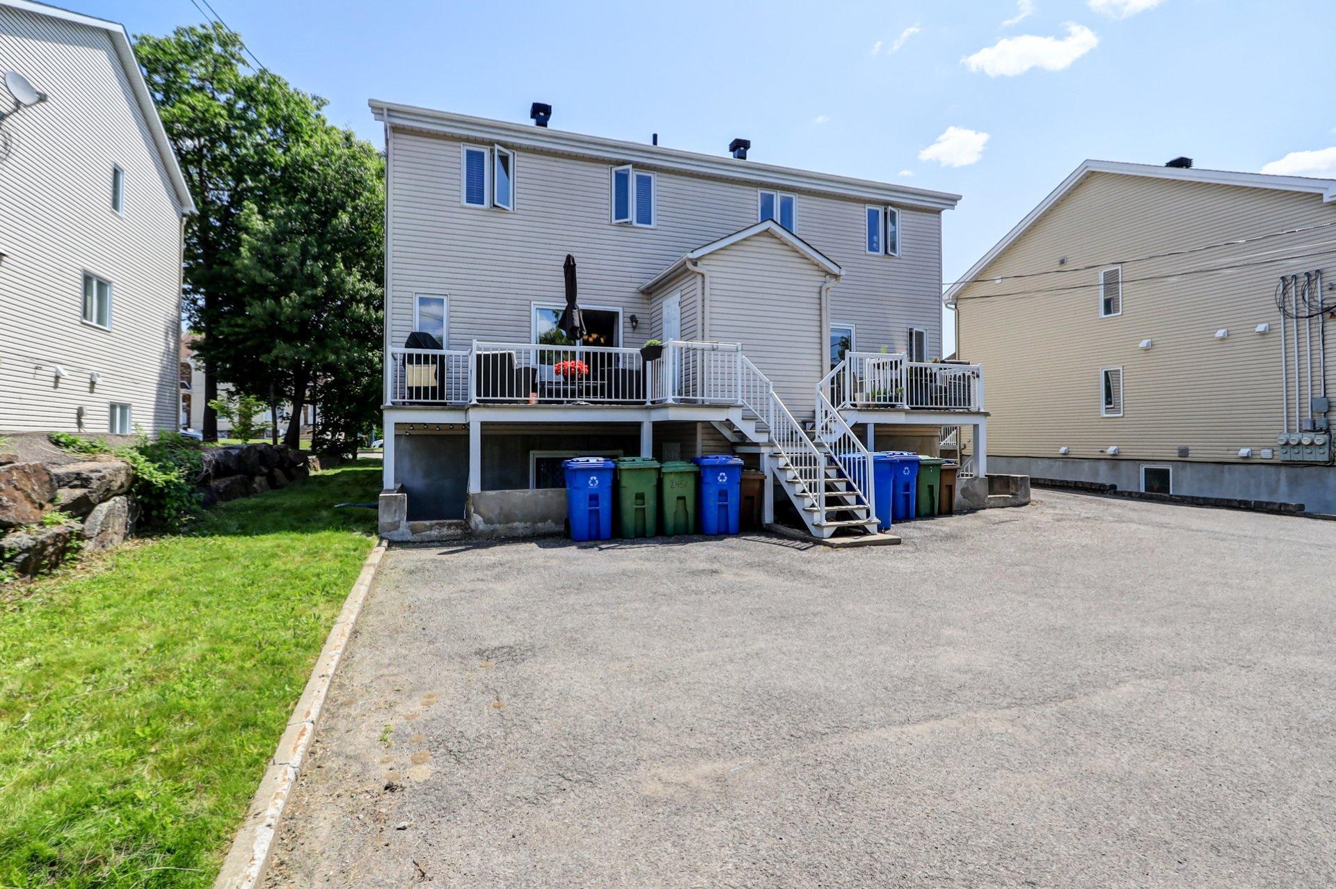 









2452

 - 2458


Rue Schulz

,
Saint-Jérôme,




QC
J7Y5B4

