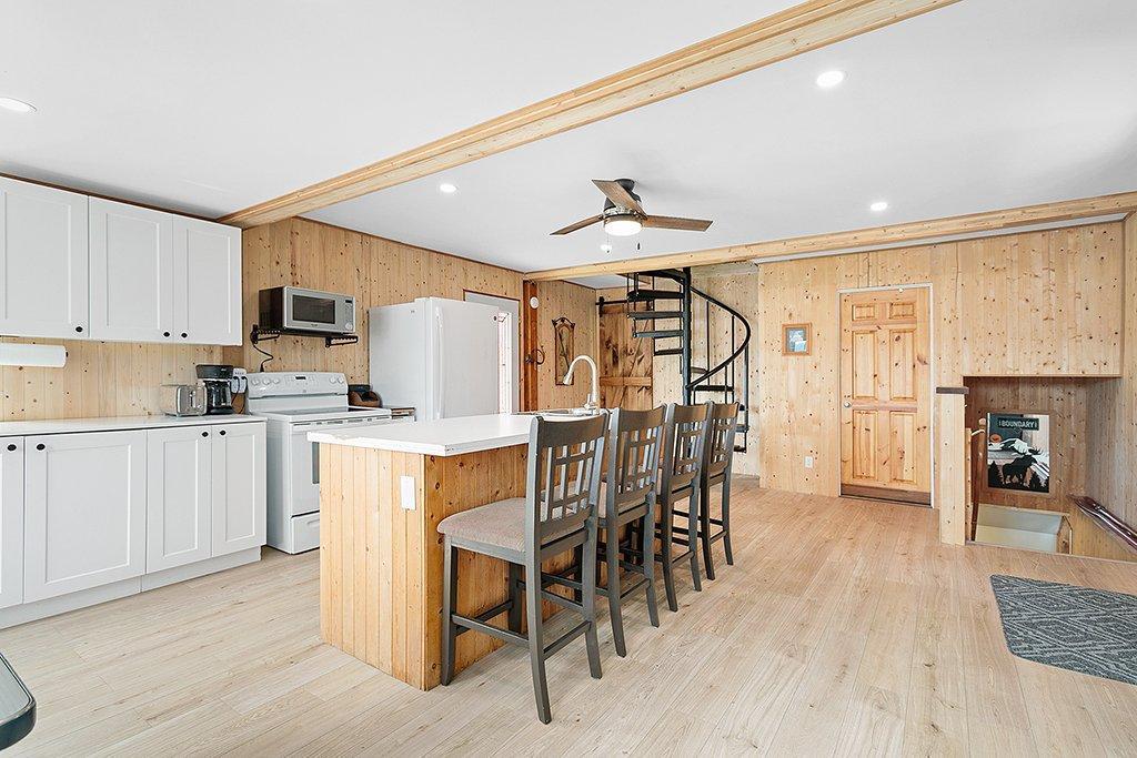 









46


Ch. du Lac-Leslie

,
Litchfield,




QC
J0X1K0

