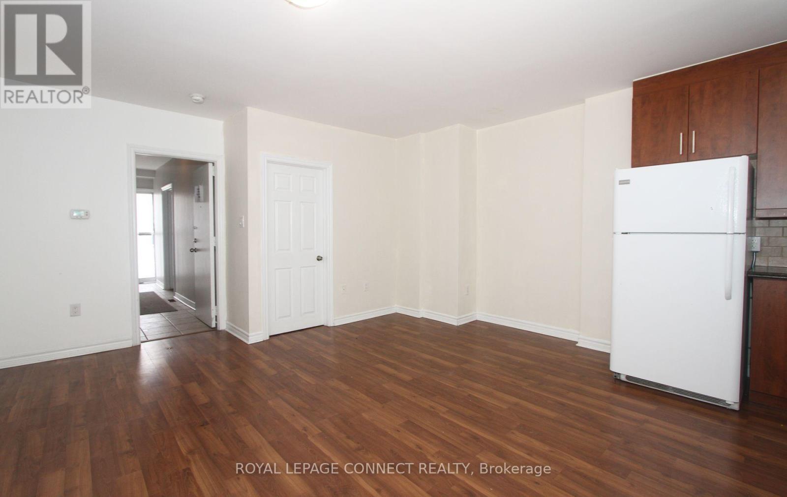 












1229A WOODBINE MAIN FLOOR AVENUE

,
Toronto,




Ontario
M4C4E1

