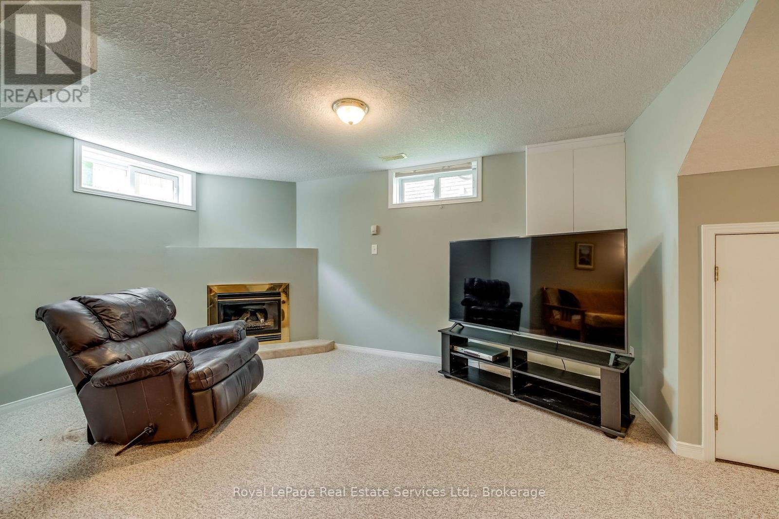 












59 WATERCRESS COURT

,
Kitchener,




Ontario
N2E3S7

