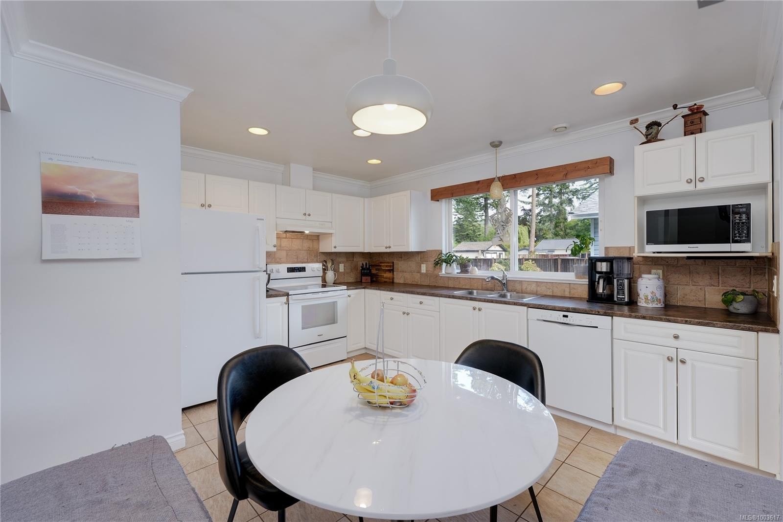 









1821


Brooks

Rd,
Sooke,




BC
V9Z 0P9

