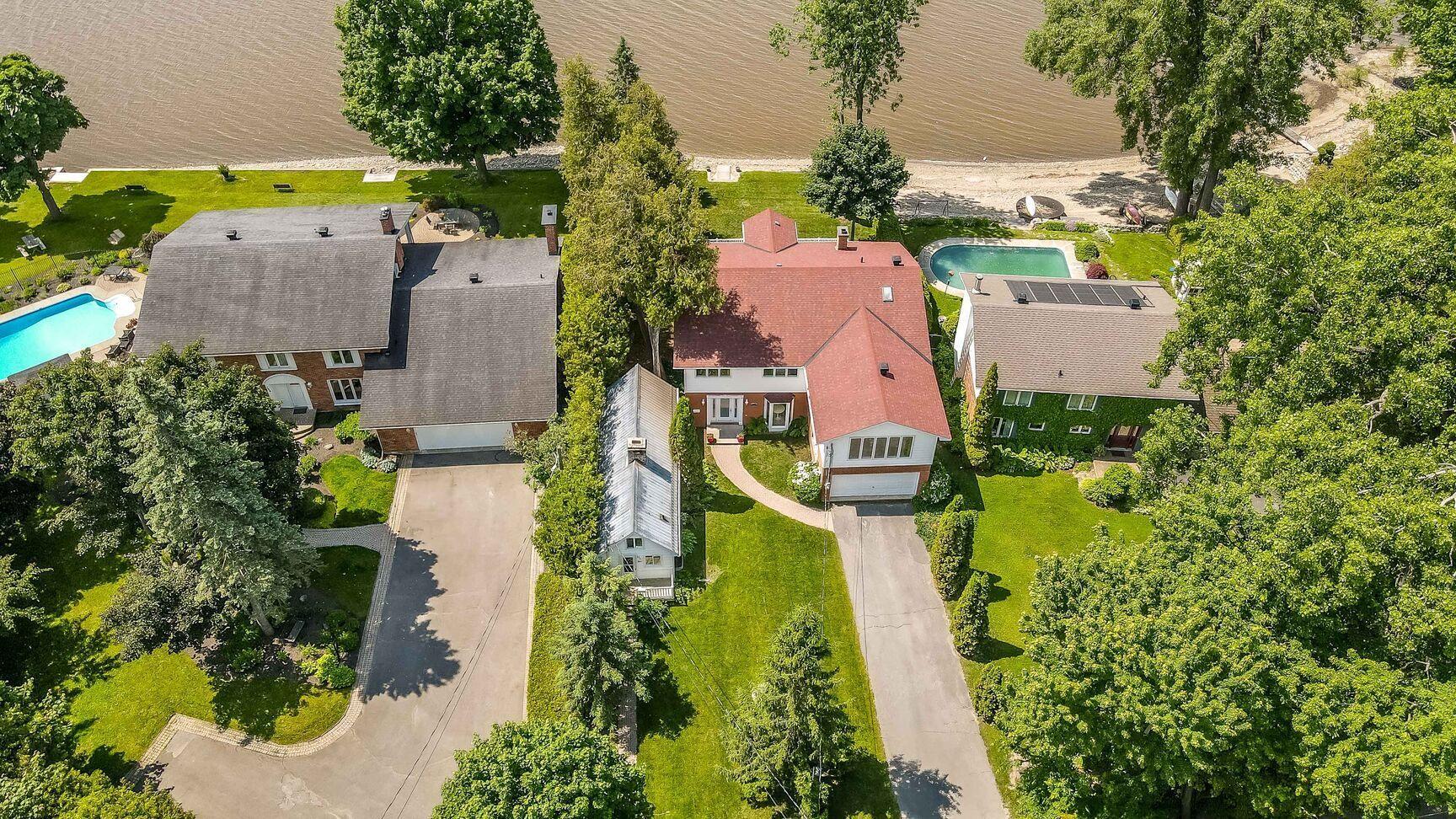 









128


Rue de la Cédrière

,
Gatineau (Aylmer),




QC
J9H2T4

