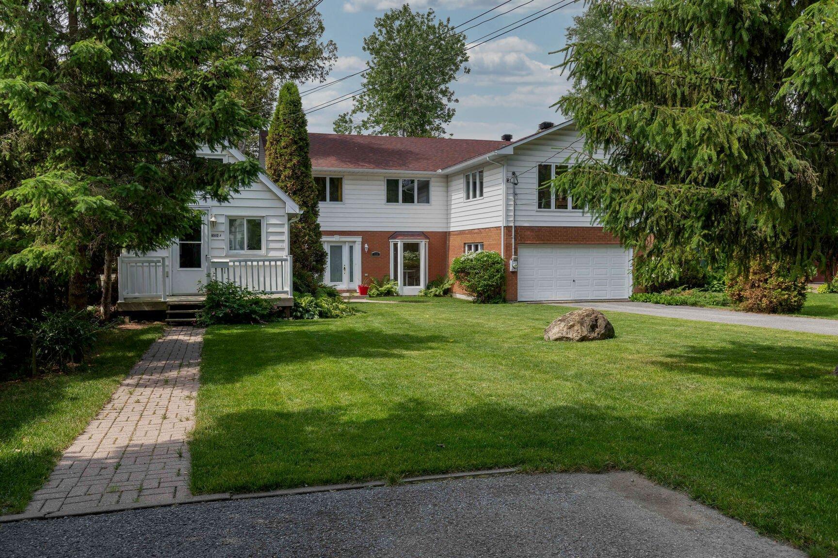 









128


Rue de la Cédrière

,
Gatineau (Aylmer),




QC
J9H2T4

