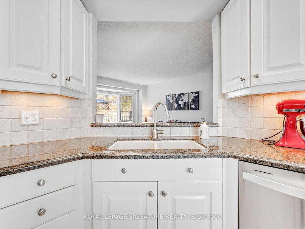 









6127


Leeside

Crescent,
Mississauga,




ON
L5M 5K7

