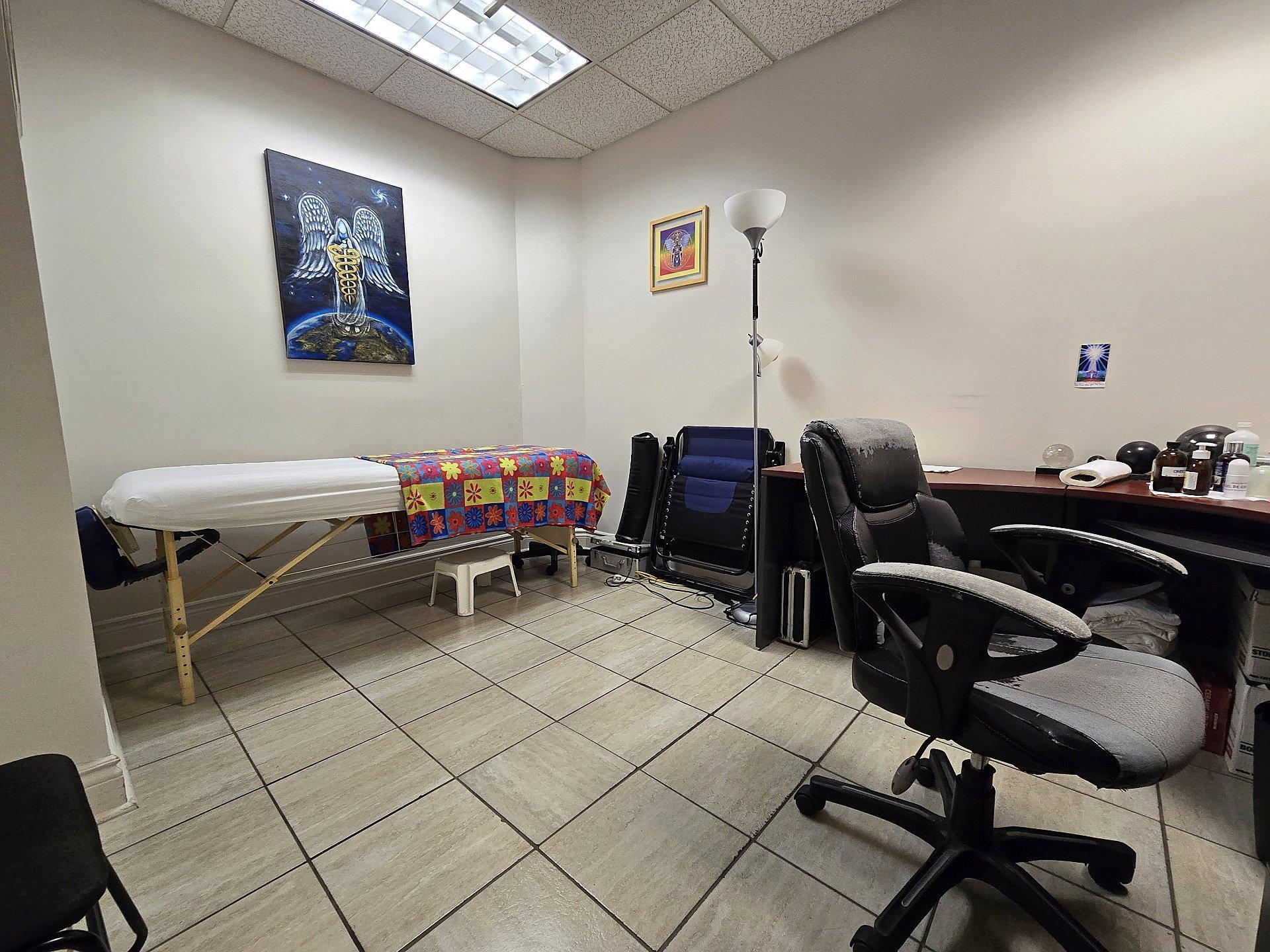 









45


Place Charles-Le Moyne

, 104,
Longueuil (Le Vieux-Longueuil),




QC
J4K5G5

