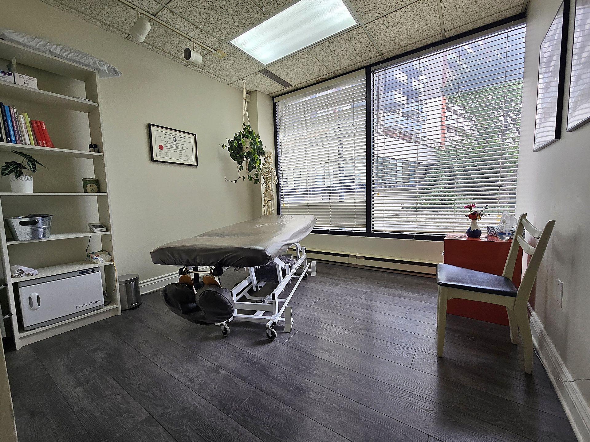 









45


Place Charles-Le Moyne

, 104,
Longueuil (Le Vieux-Longueuil),




QC
J4K5G5

