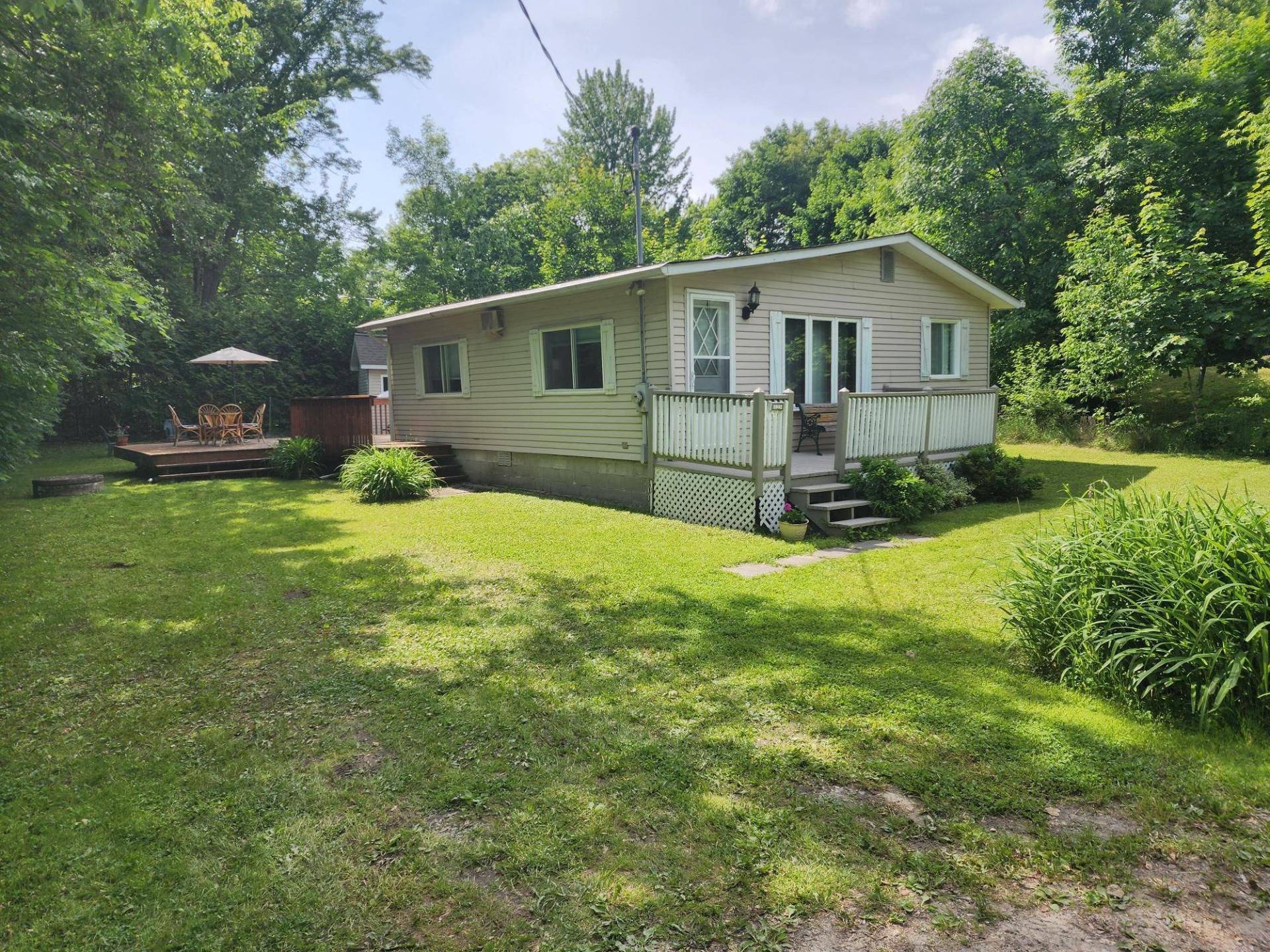 









123


Av. des Peupliers

,
Pontiac,




QC
J0X2G0

