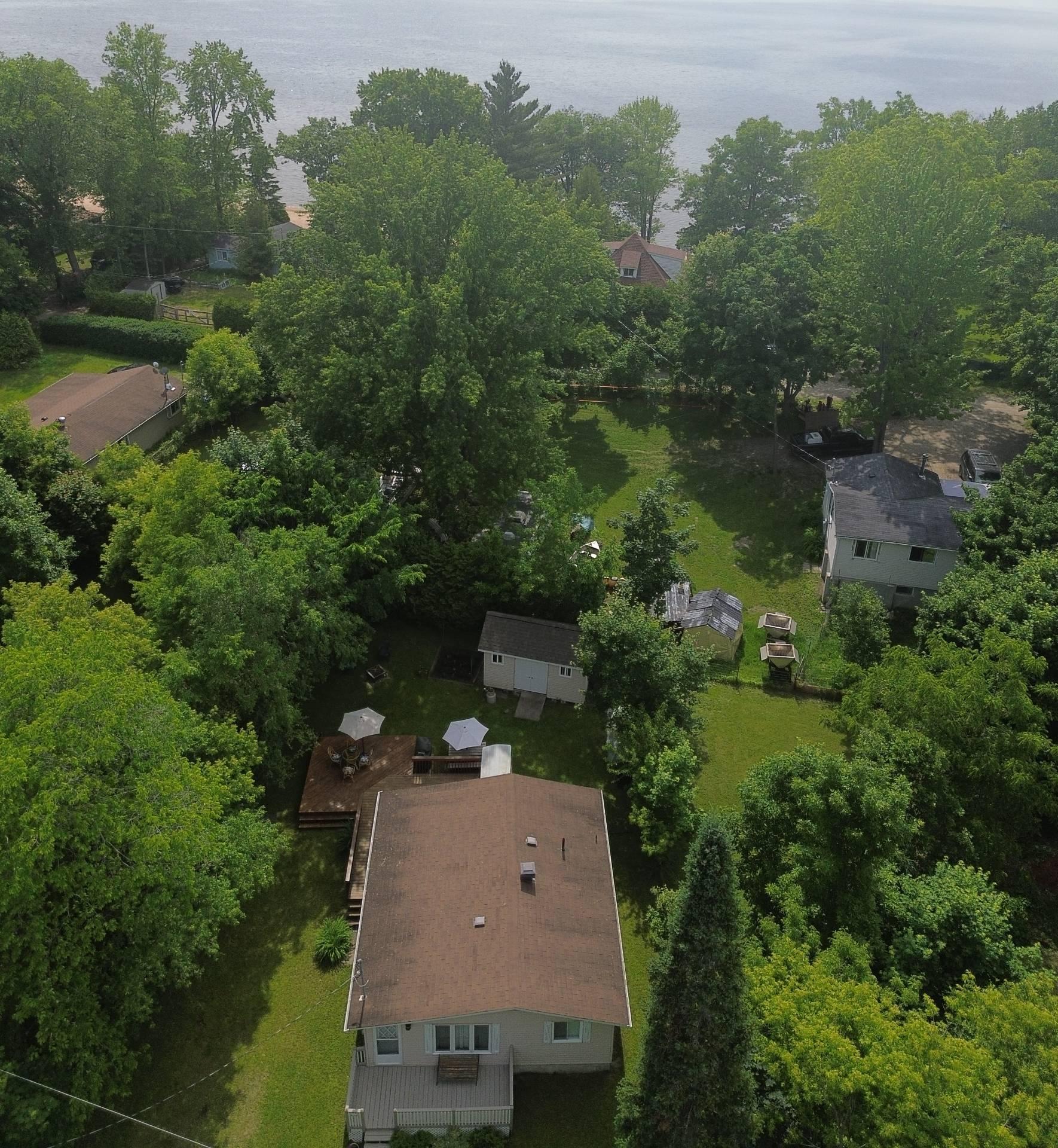 









123


Av. des Peupliers

,
Pontiac,




QC
J0X2G0

