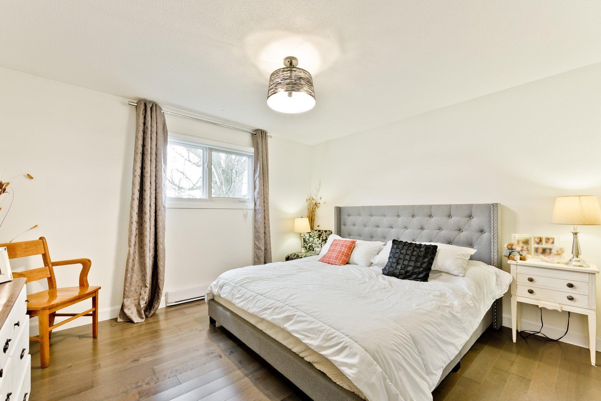 









285


Rue Lionel

,
Magog,




QC
J1X3C6

