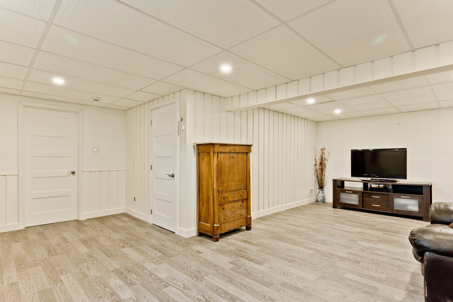 









285


Rue Lionel

,
Magog,




QC
J1X3C6

