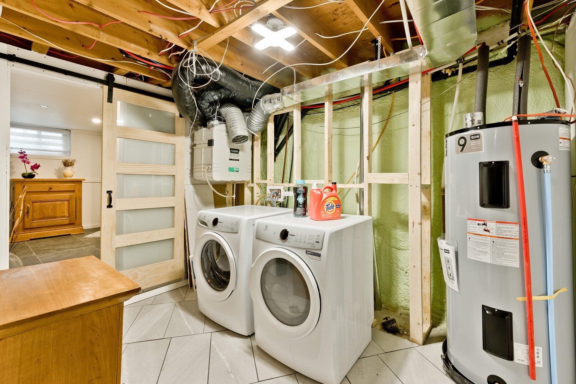 









285


Rue Lionel

,
Magog,




QC
J1X3C6

