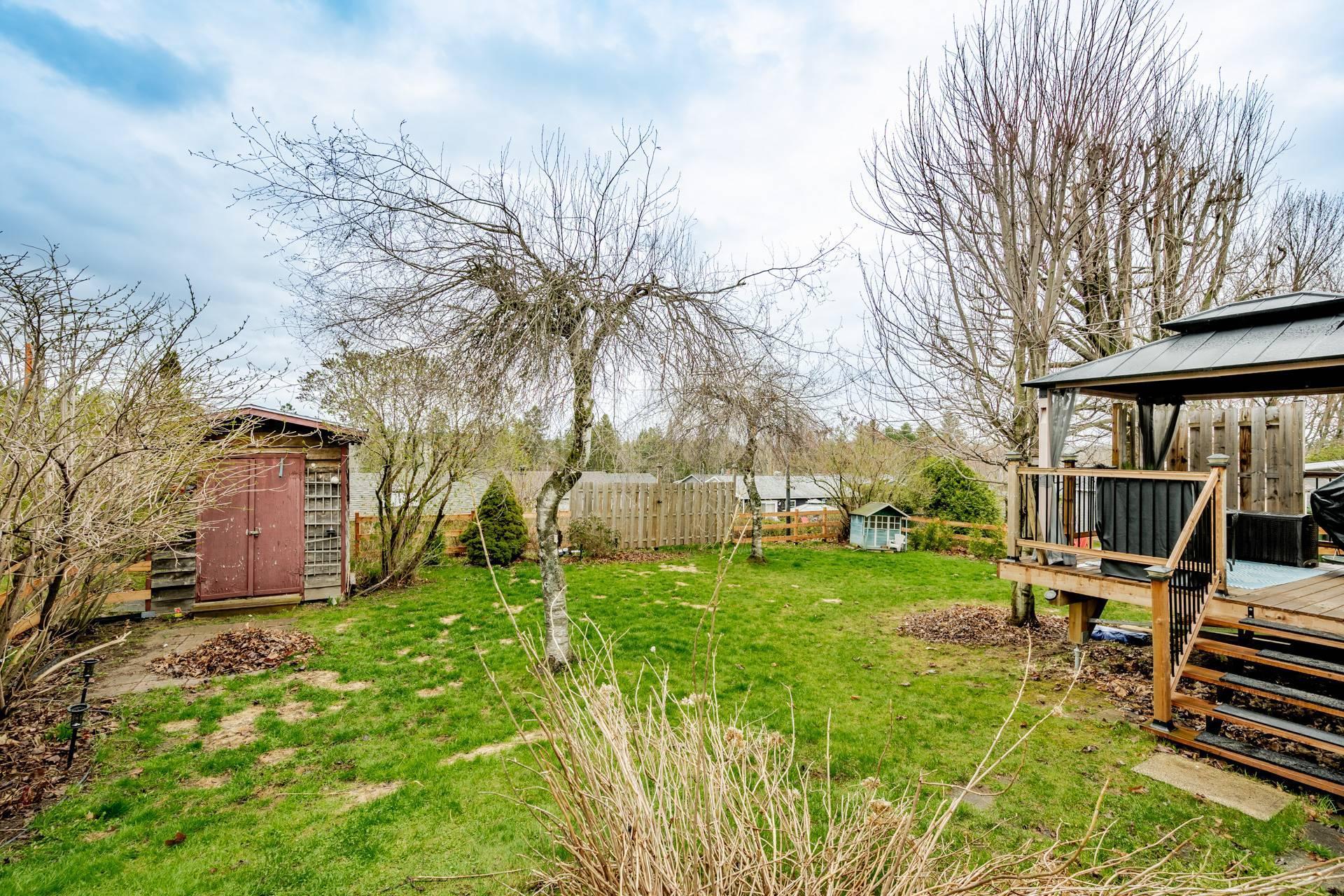 









285


Rue Lionel

,
Magog,




QC
J1X3C6

