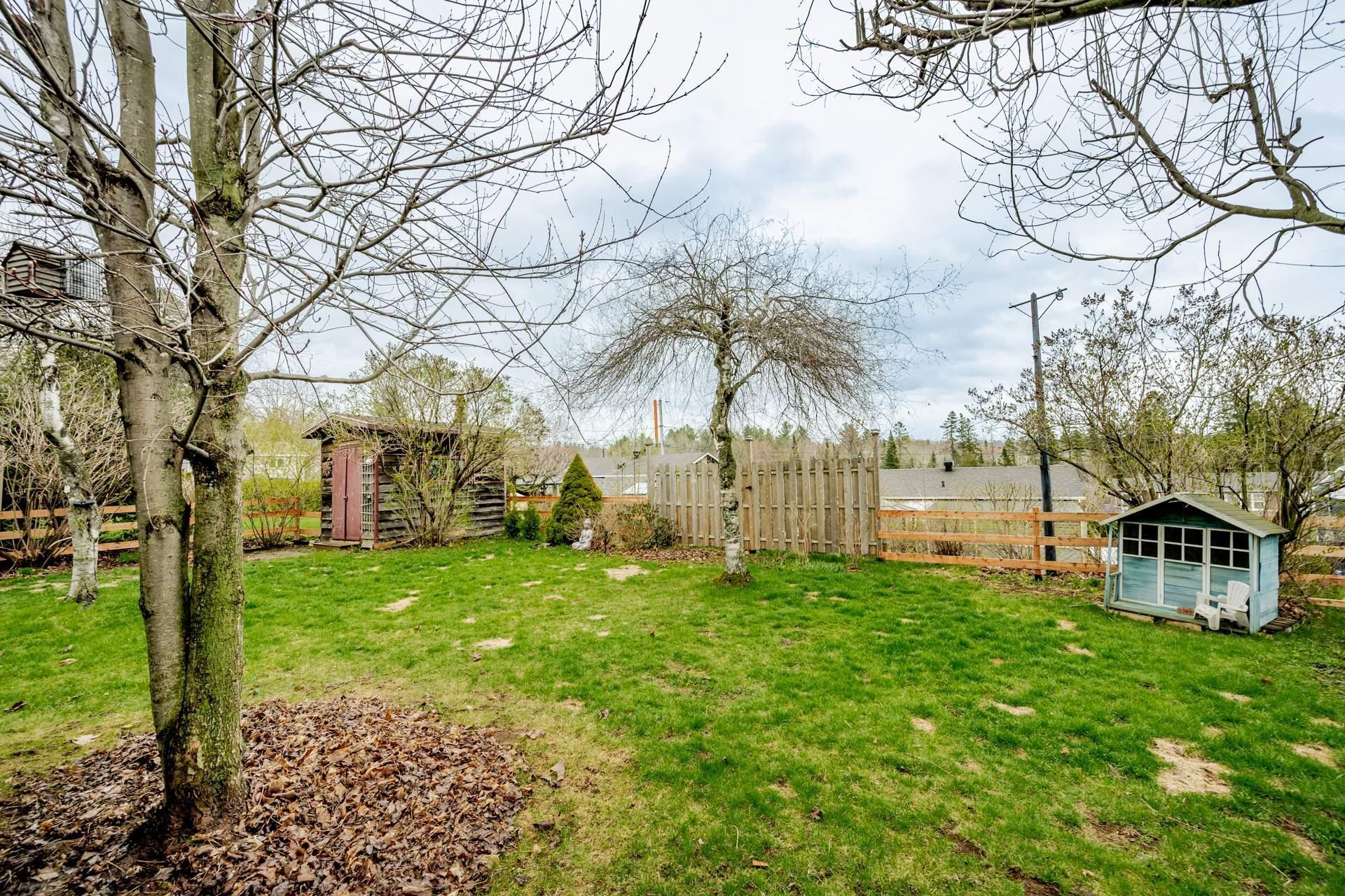 









285


Rue Lionel

,
Magog,




QC
J1X3C6

