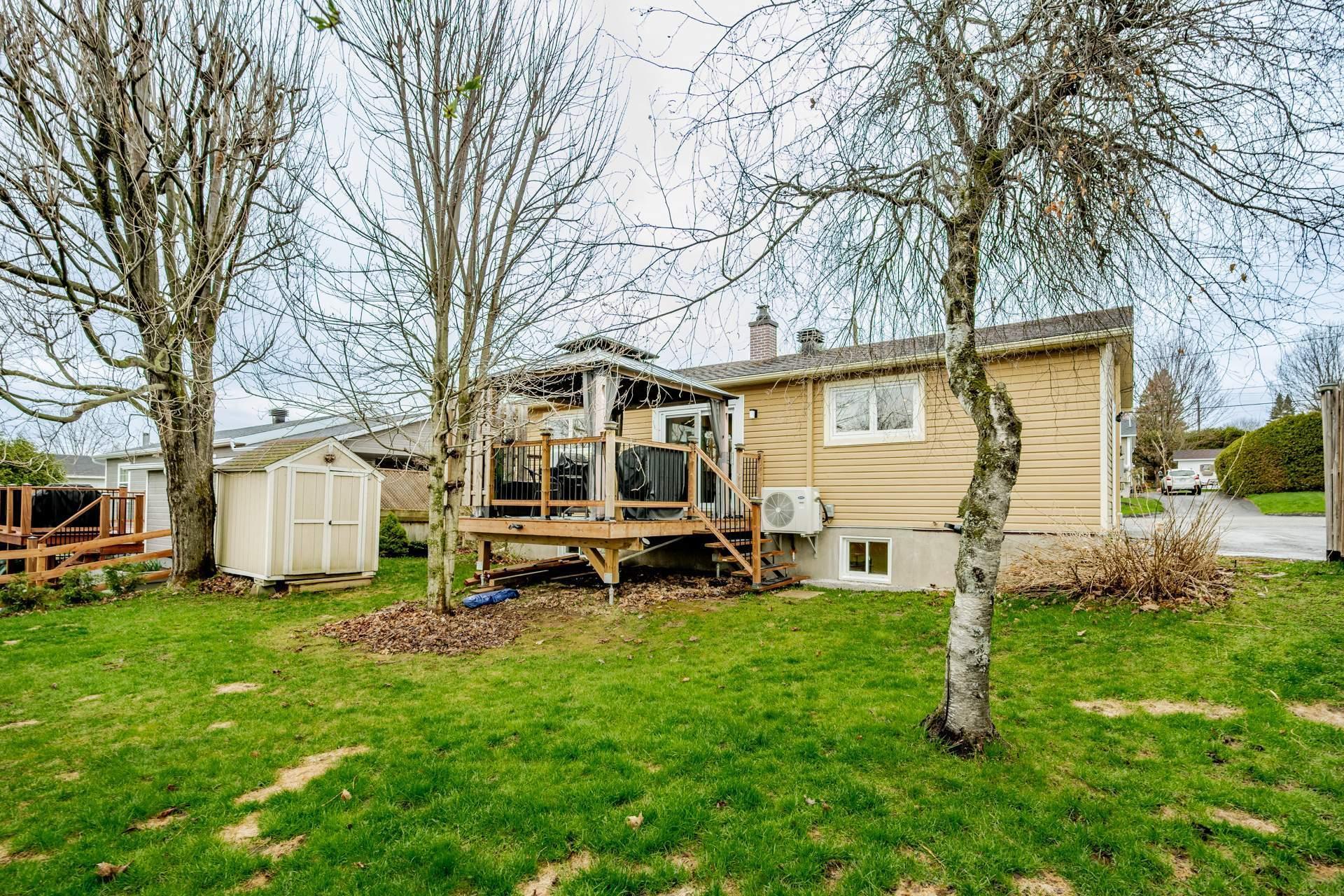 









285


Rue Lionel

,
Magog,




QC
J1X3C6

