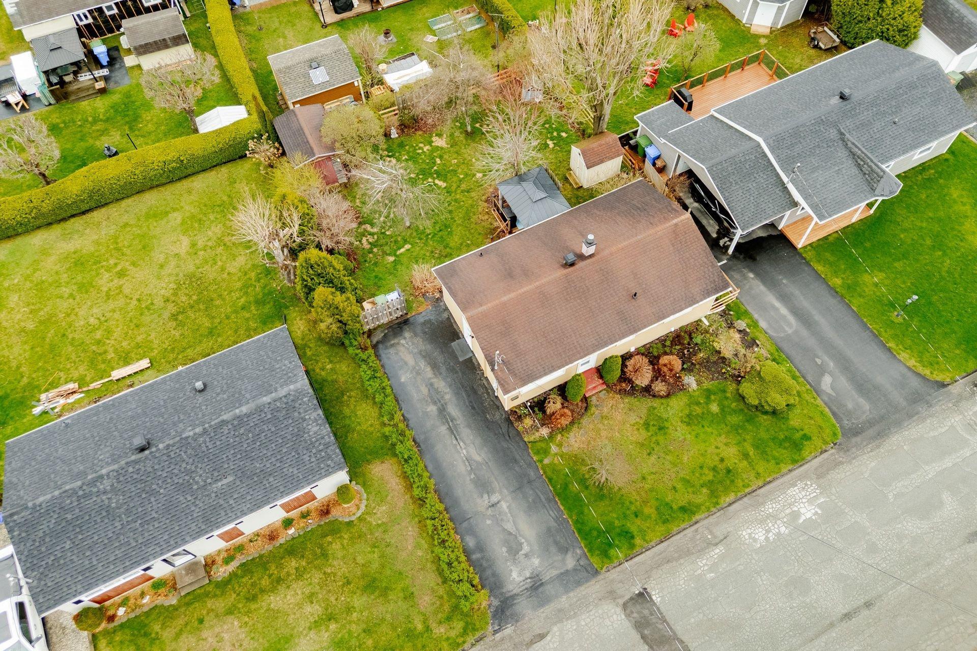 









285


Rue Lionel

,
Magog,




QC
J1X3C6

