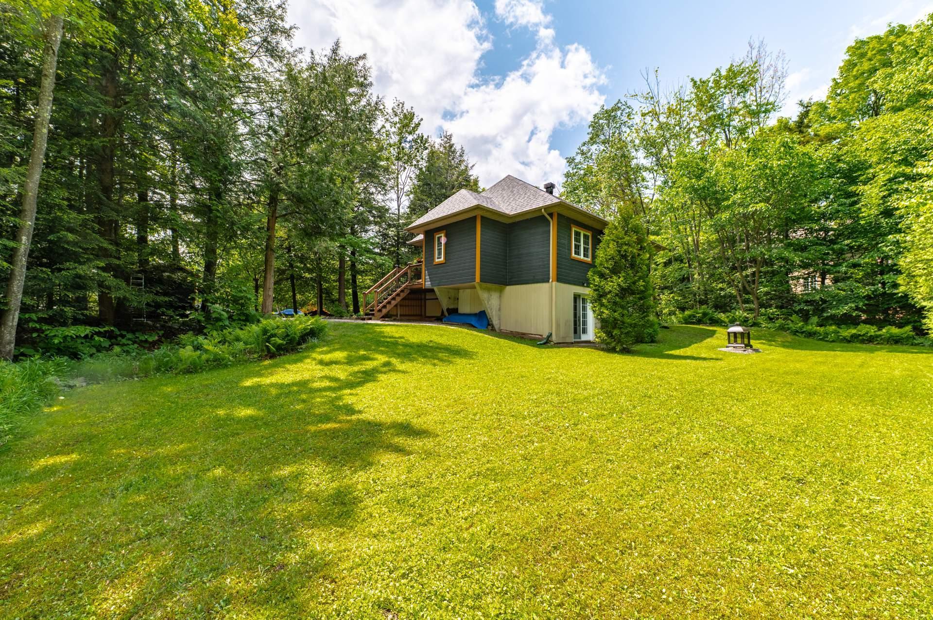 









36


Ch. des Papillons

,
Sainte-Anne-des-Lacs,




QC
J0R1B0

