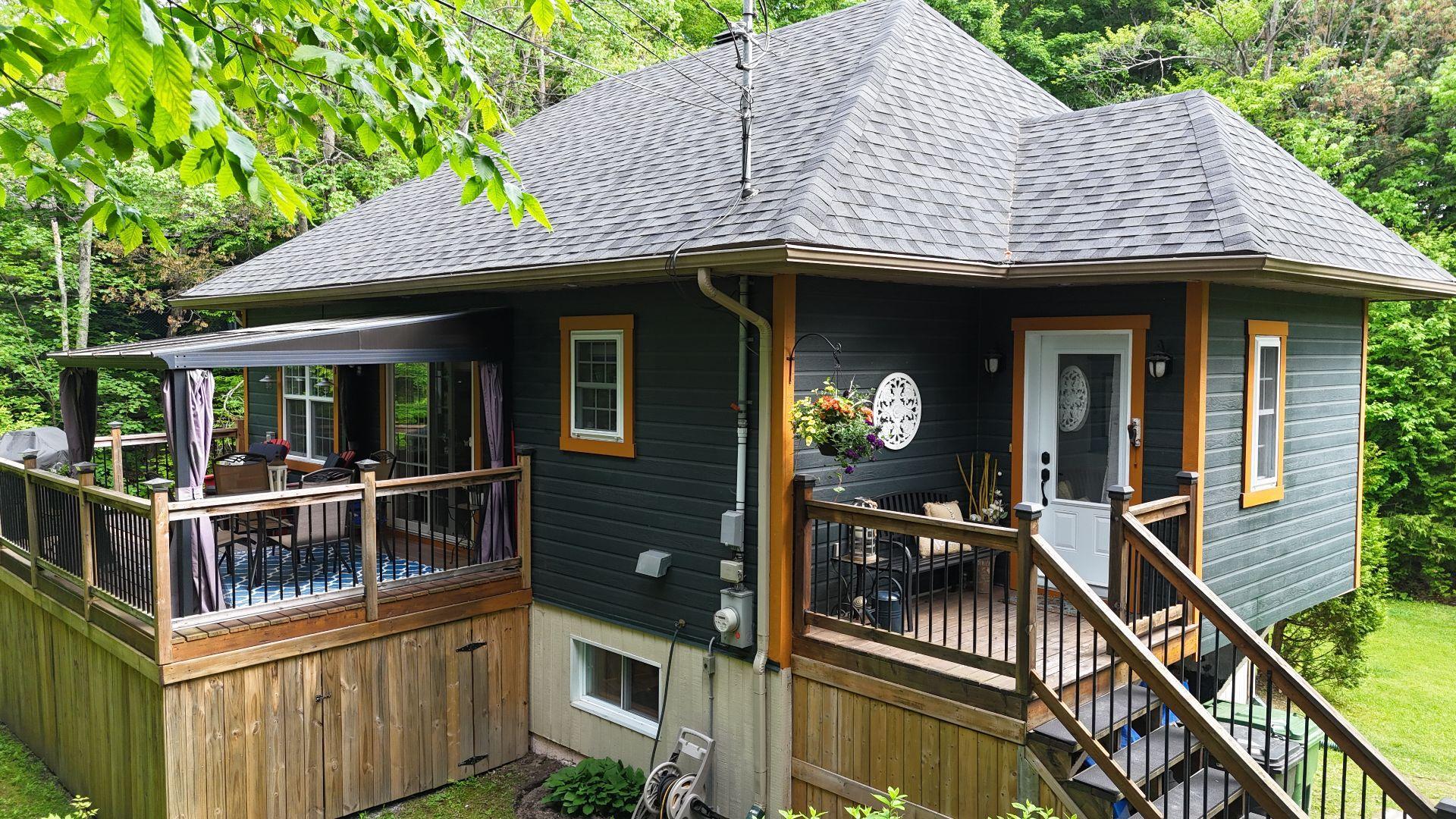 









36


Ch. des Papillons

,
Sainte-Anne-des-Lacs,




QC
J0R1B0

