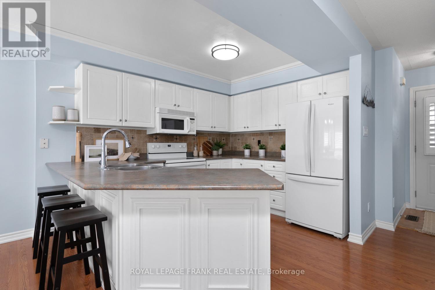 












88 RICHFIELD SQUARE

,
Clarington (Courtice),




Ontario
L1E3G4

