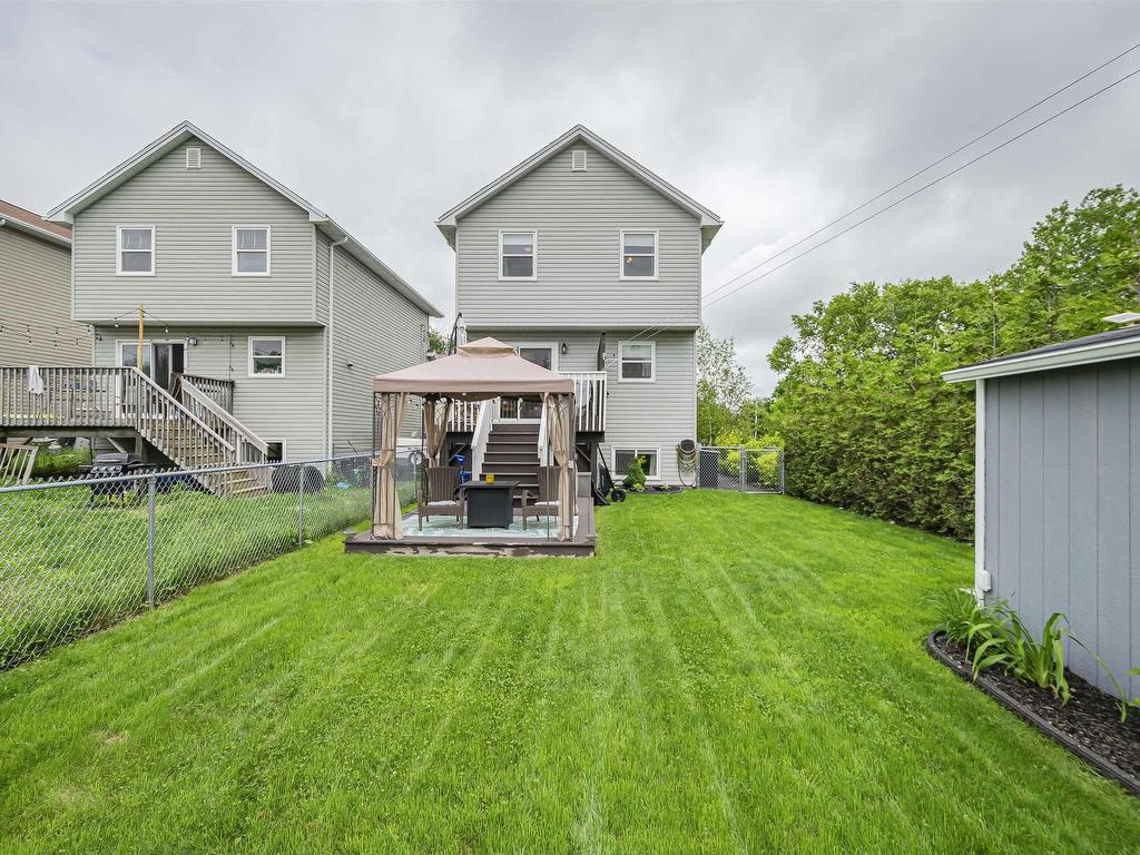 












28 Inspector Court

,
Spryfield,




NS
B3R 0A7

