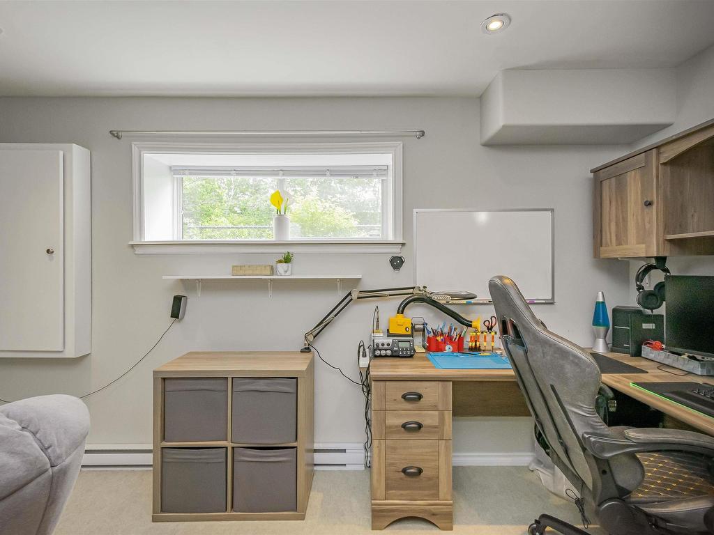 












28 Inspector Court

,
Spryfield,




NS
B3R 0A7

