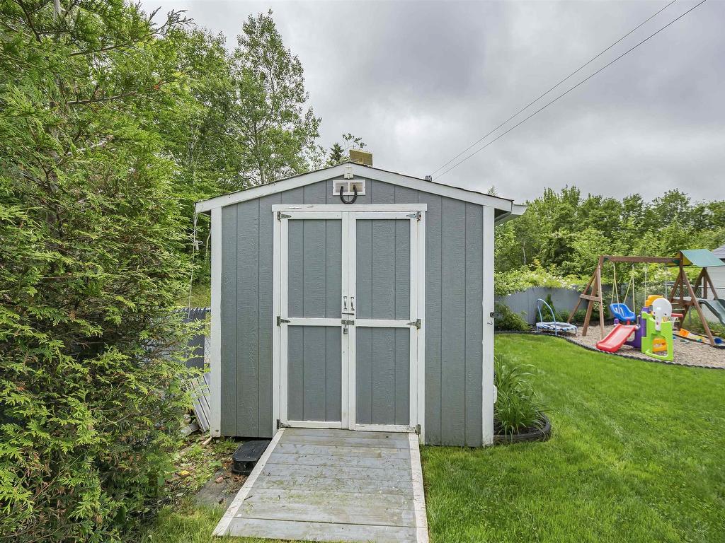 












28 Inspector Court

,
Spryfield,




NS
B3R 0A7

