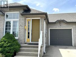Raised Bungalow Townhouse