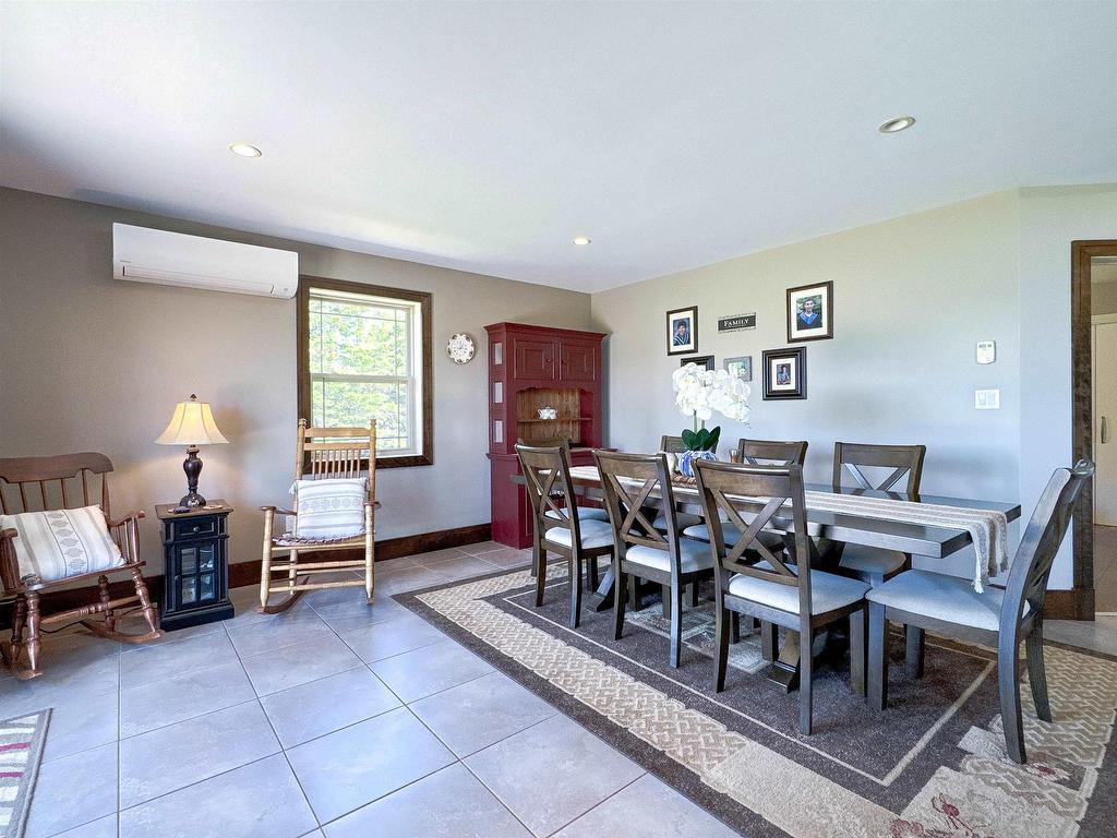 












309 Darlington Road

,
North Wiltshire,




PE
C0A 1Y0

