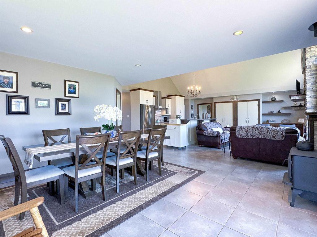












309 Darlington Road

,
North Wiltshire,




PE
C0A 1Y0


